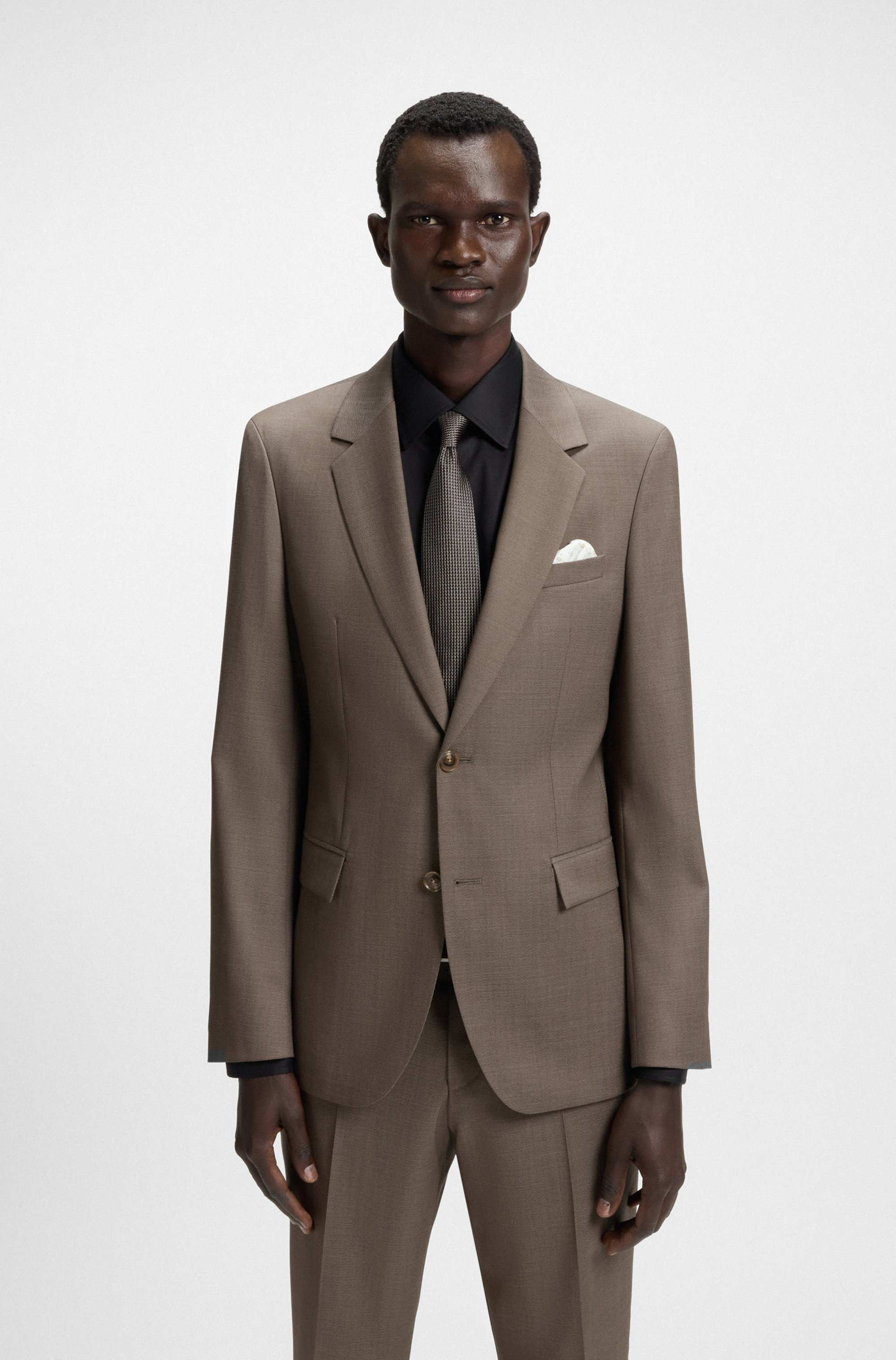 Slim-fit suit in micro-patterned virgin wool