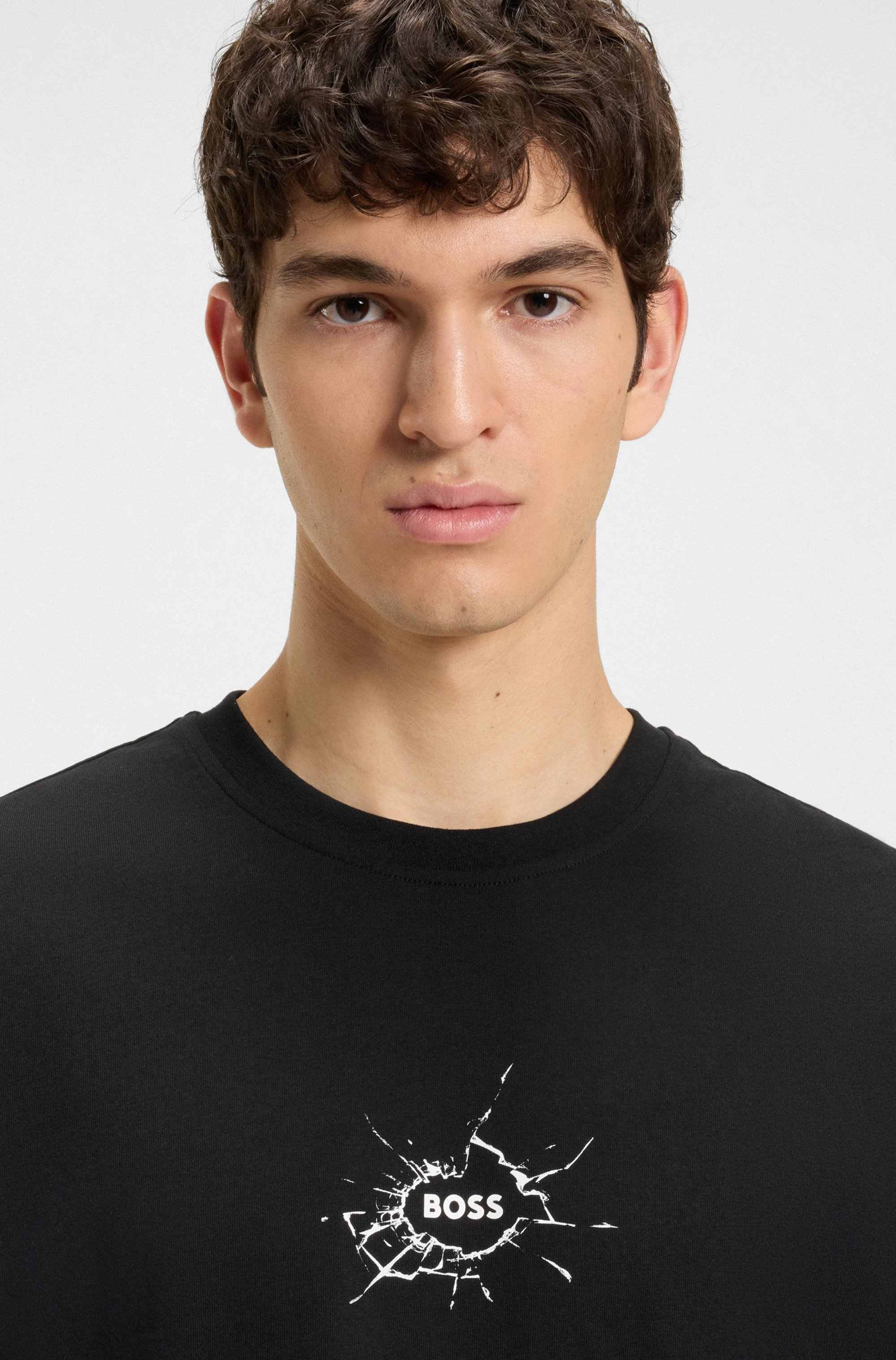 Relaxed-fit T-shirt in cotton with logo artwork