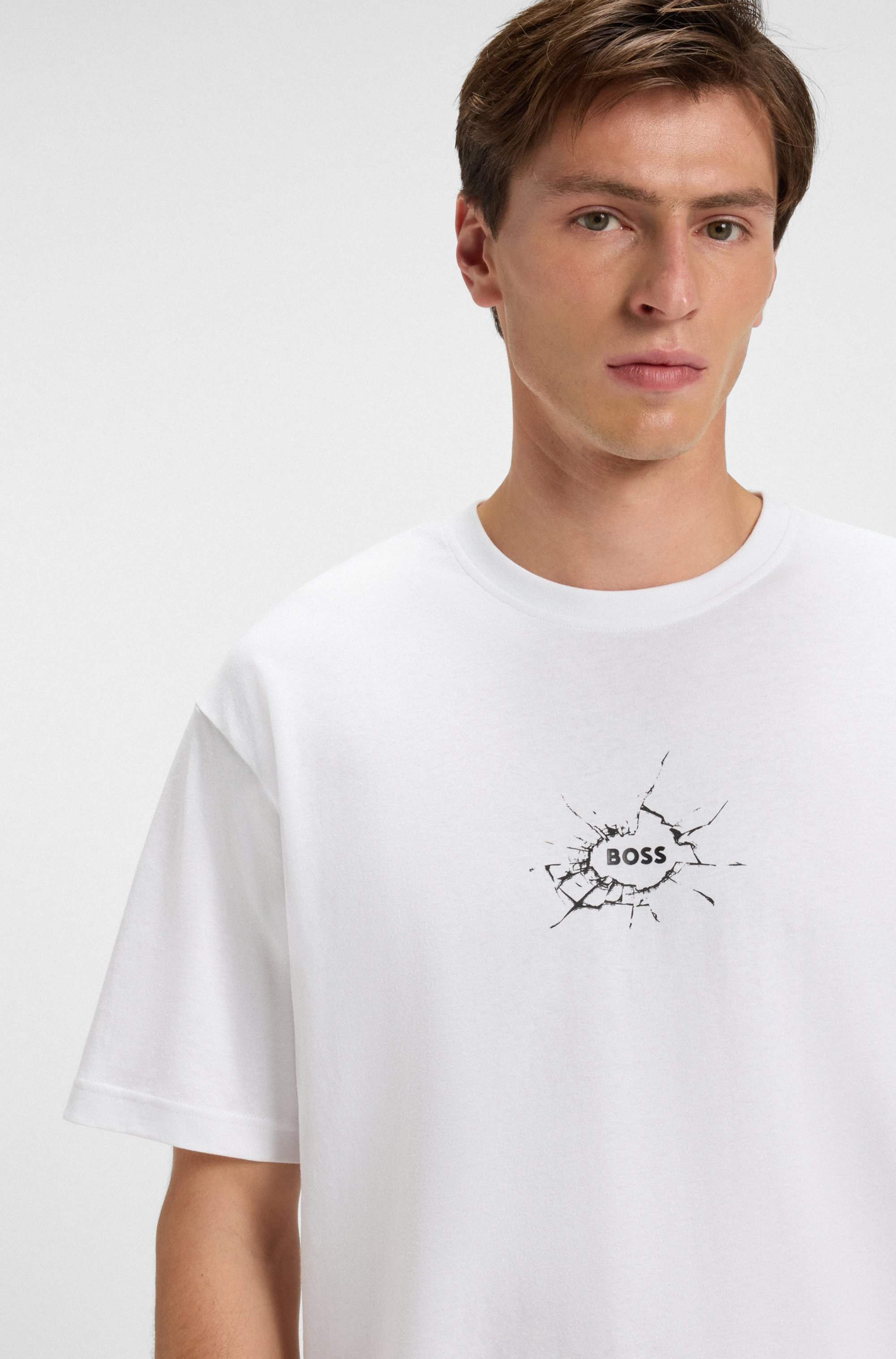 Relaxed-fit T-shirt in cotton with logo artwork