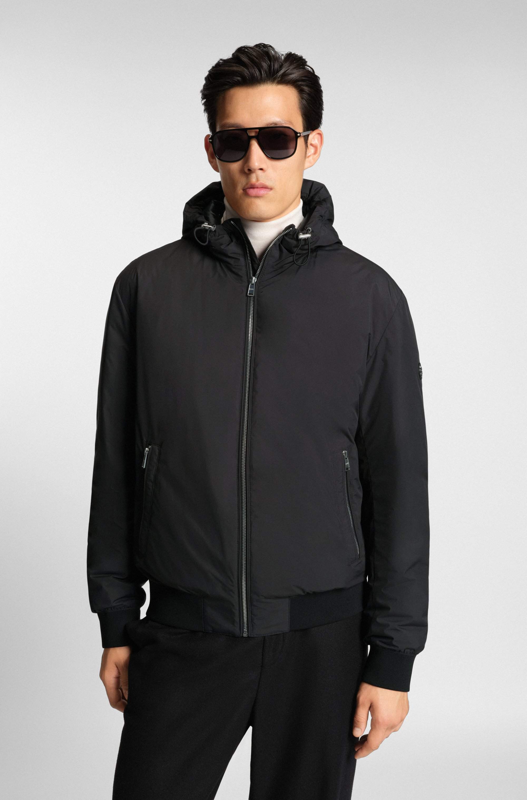 Water-repellent jacket with down filling