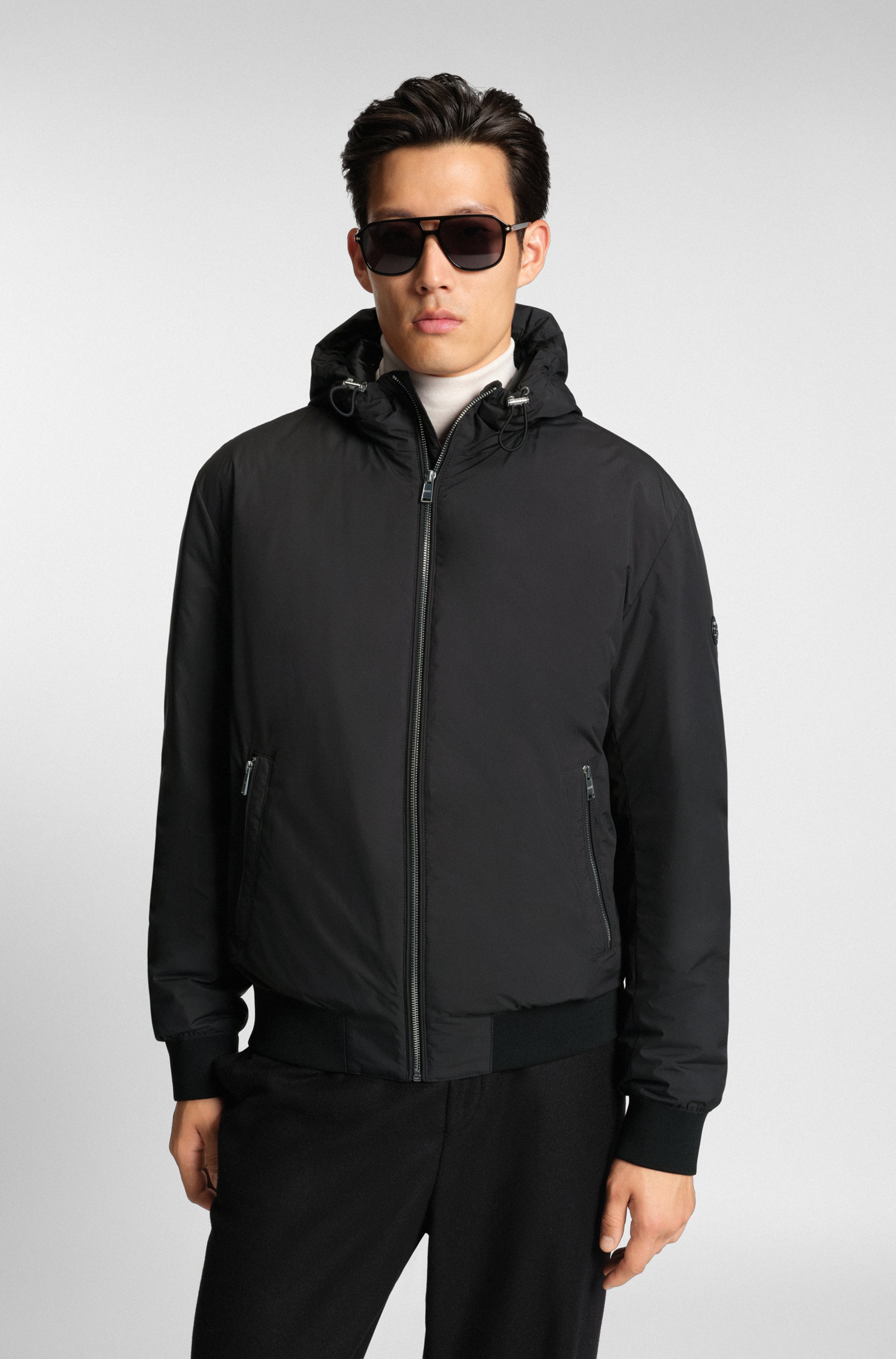 Water-repellent jacket with down filling