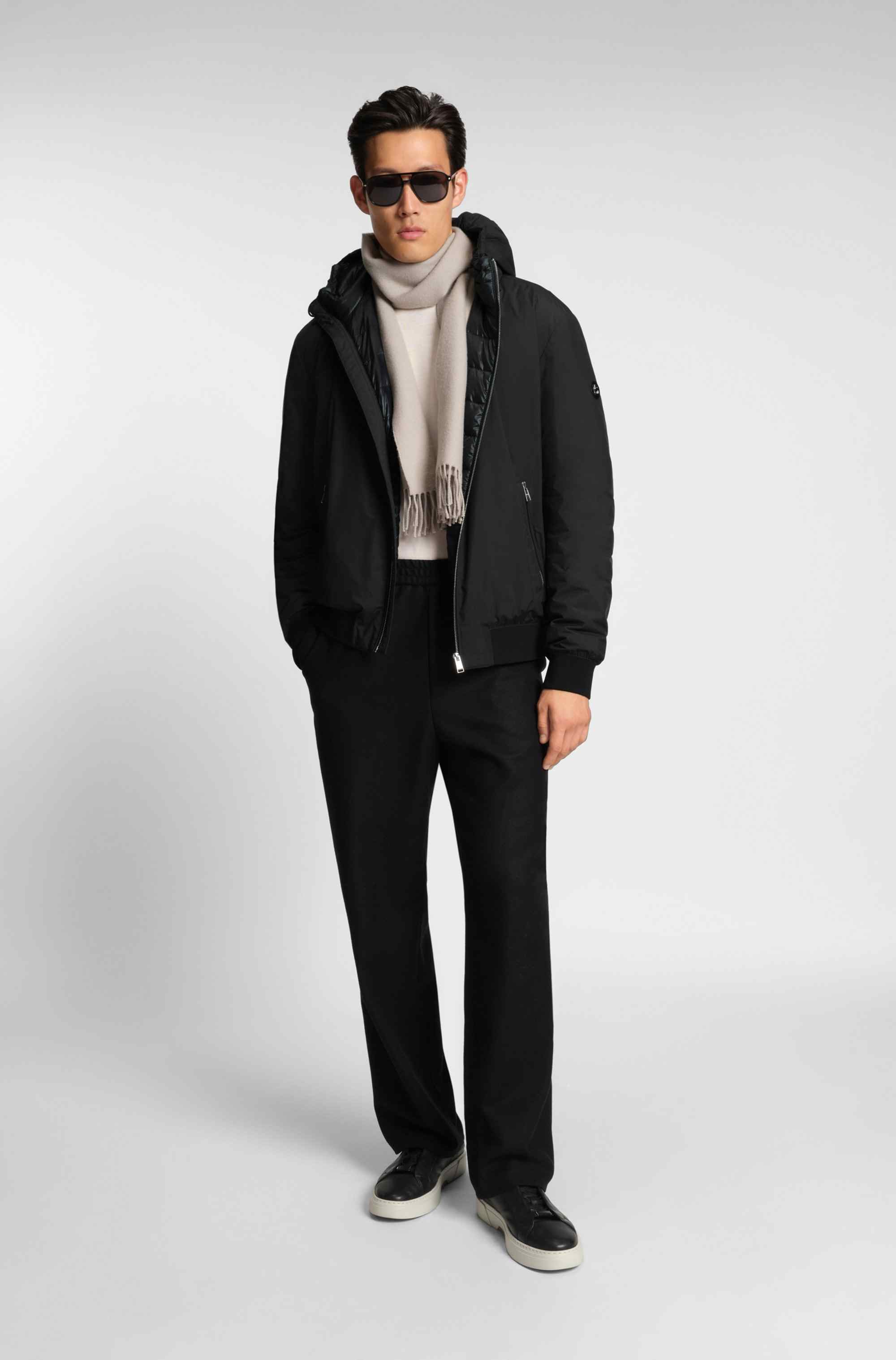 Water-repellent jacket with down filling
