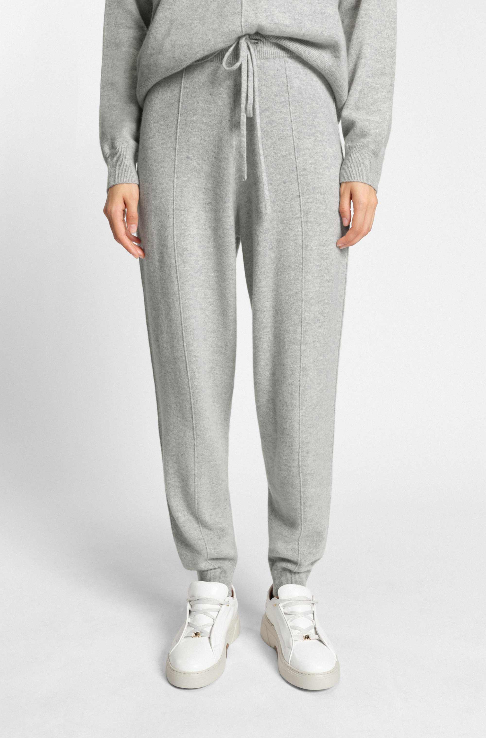 Cuffed tracksuit bottoms in cashmere