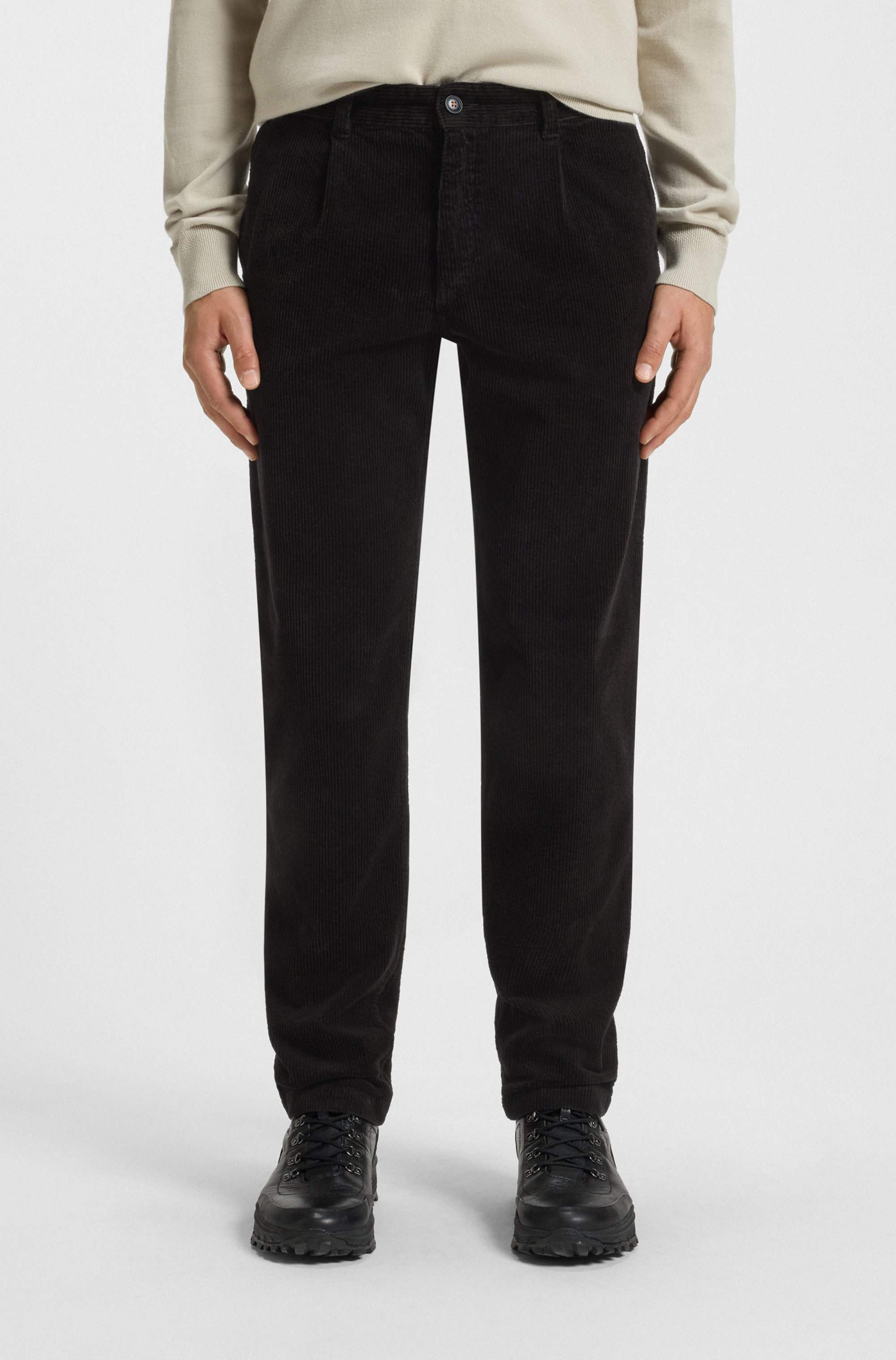 Chinos in soft-motion cotton-blend denim