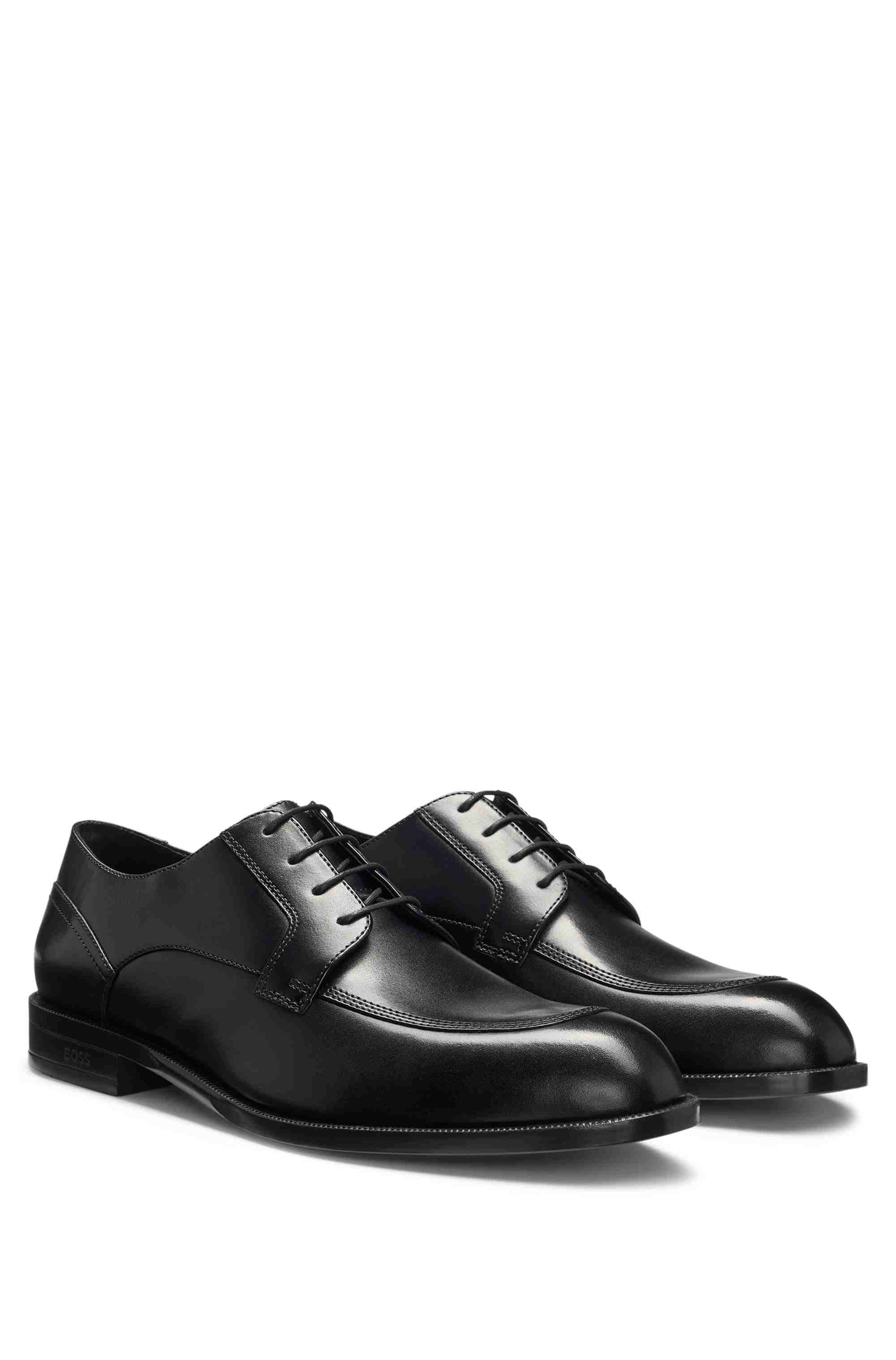 Derby shoes in leather with durable outsole