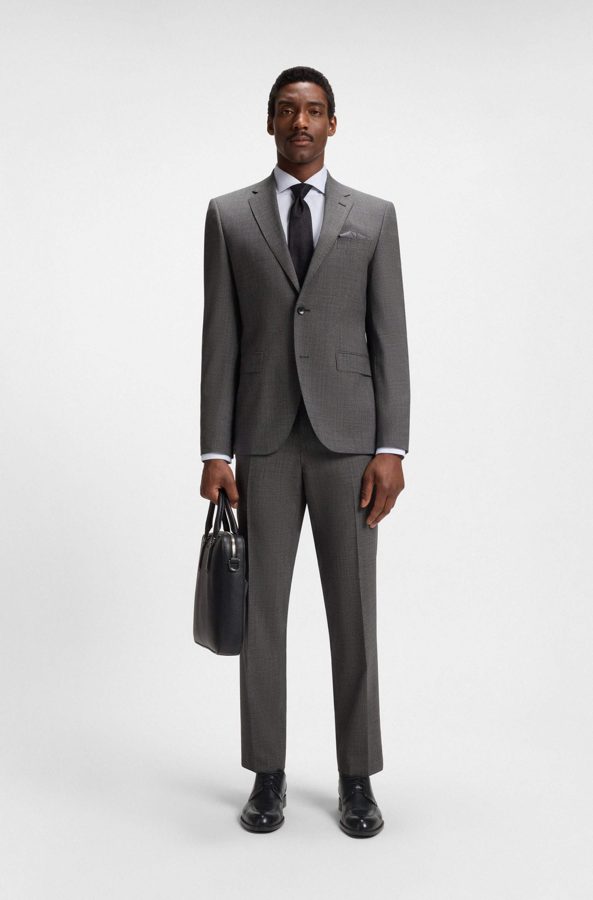 Derby shoes in leather with durable outsole