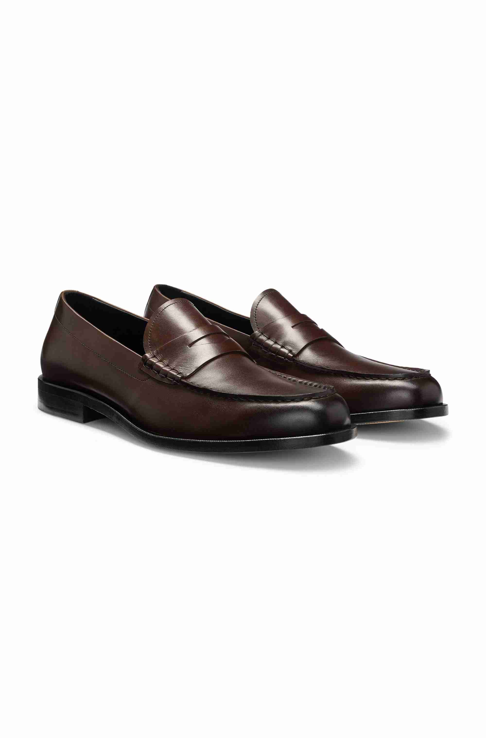 Loafers in smooth leather with penny trim