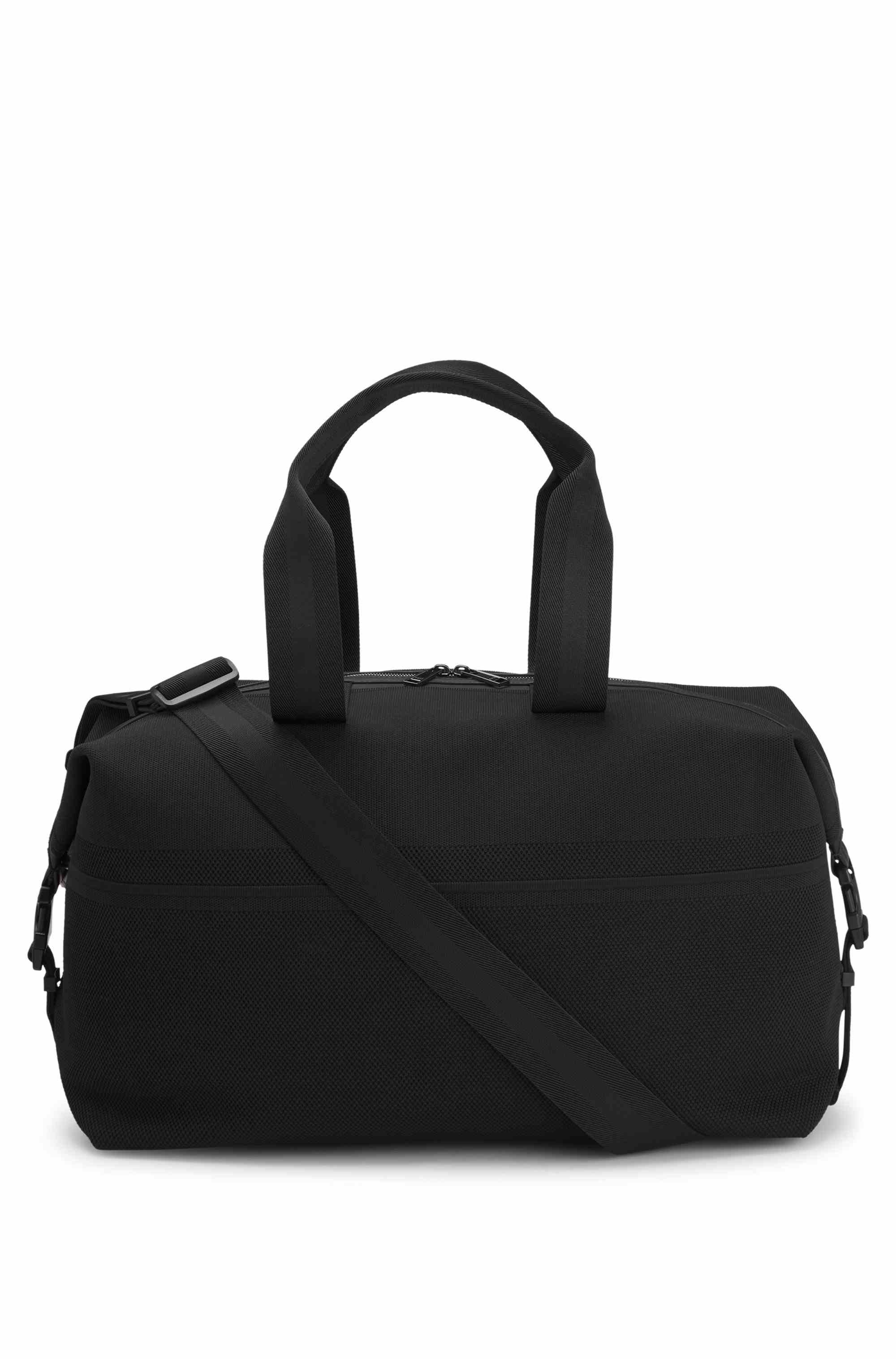 Holdall with mixed structures