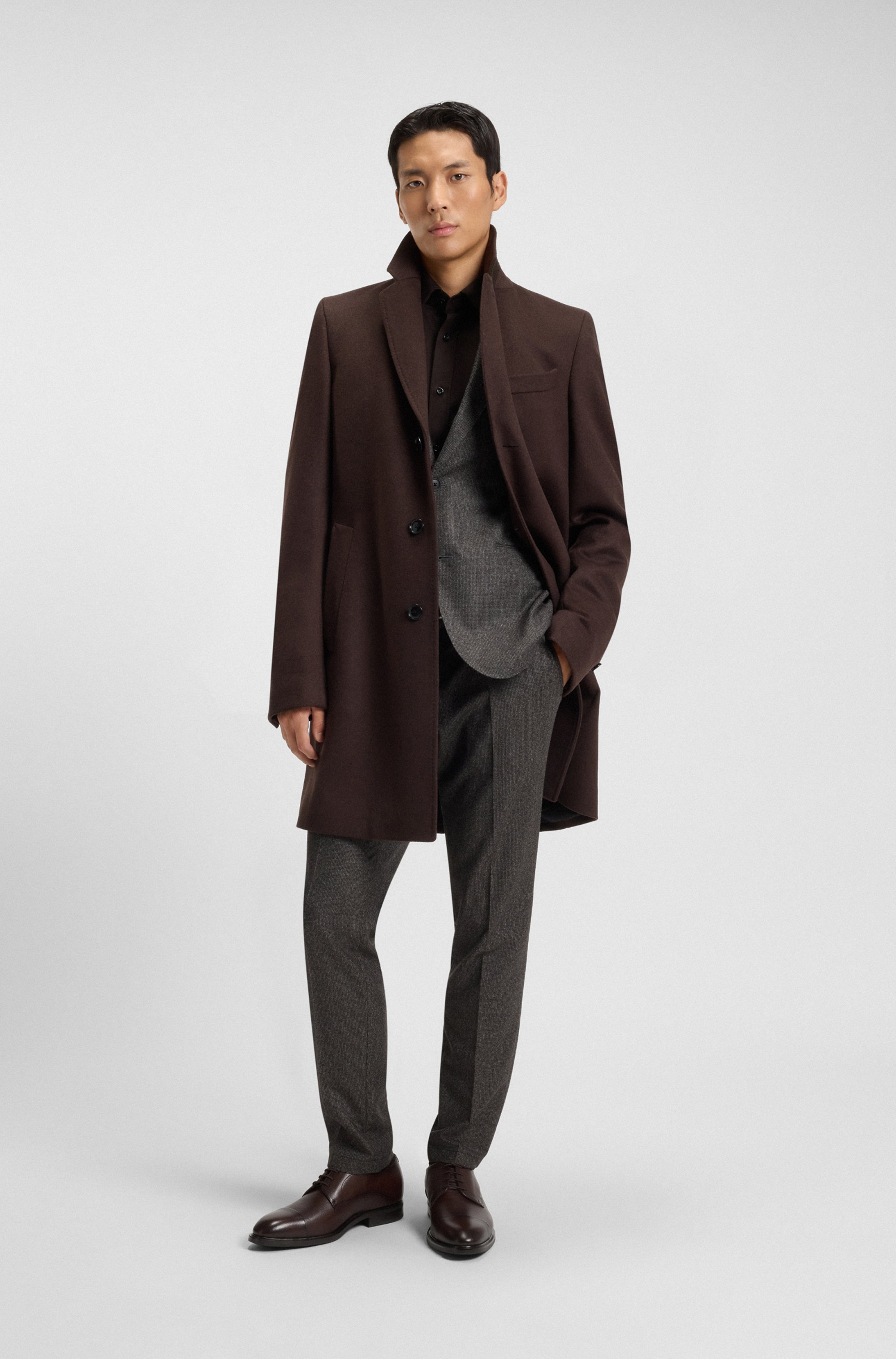Cap-toe Derby shoes in grained leather