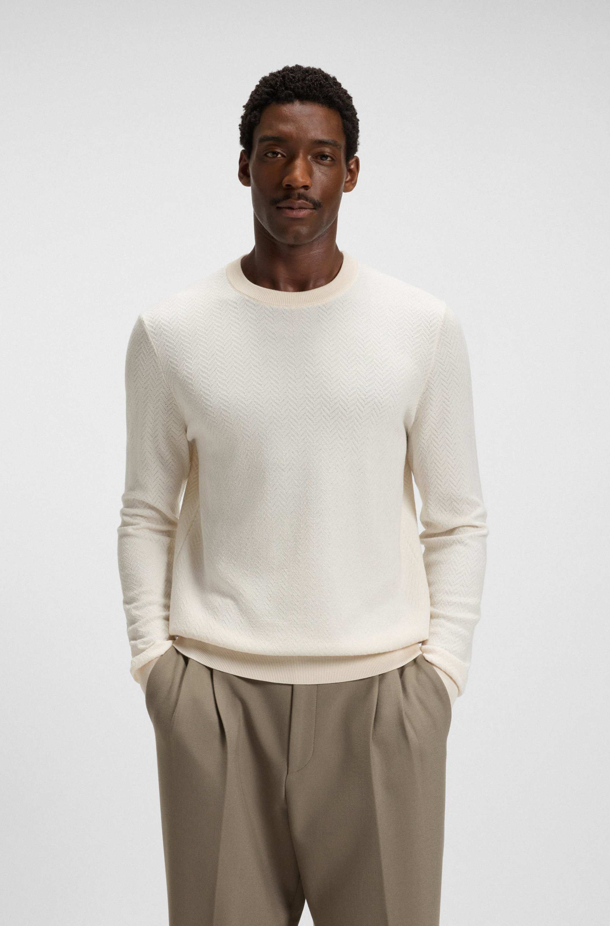 Herringbone-structured sweater in virgin wool and cotton