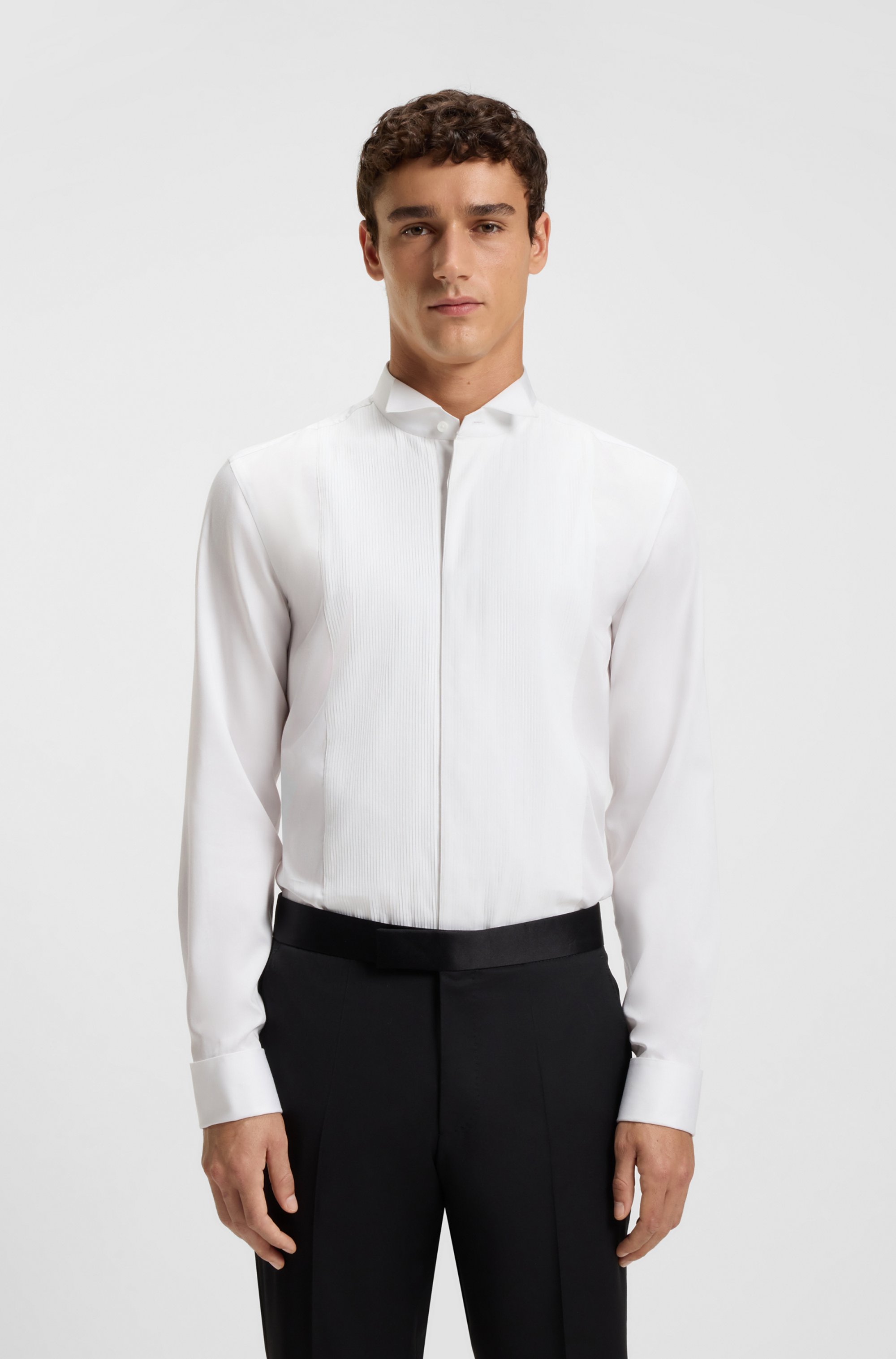 Slim-fit shirt in easy-iron cotton satin