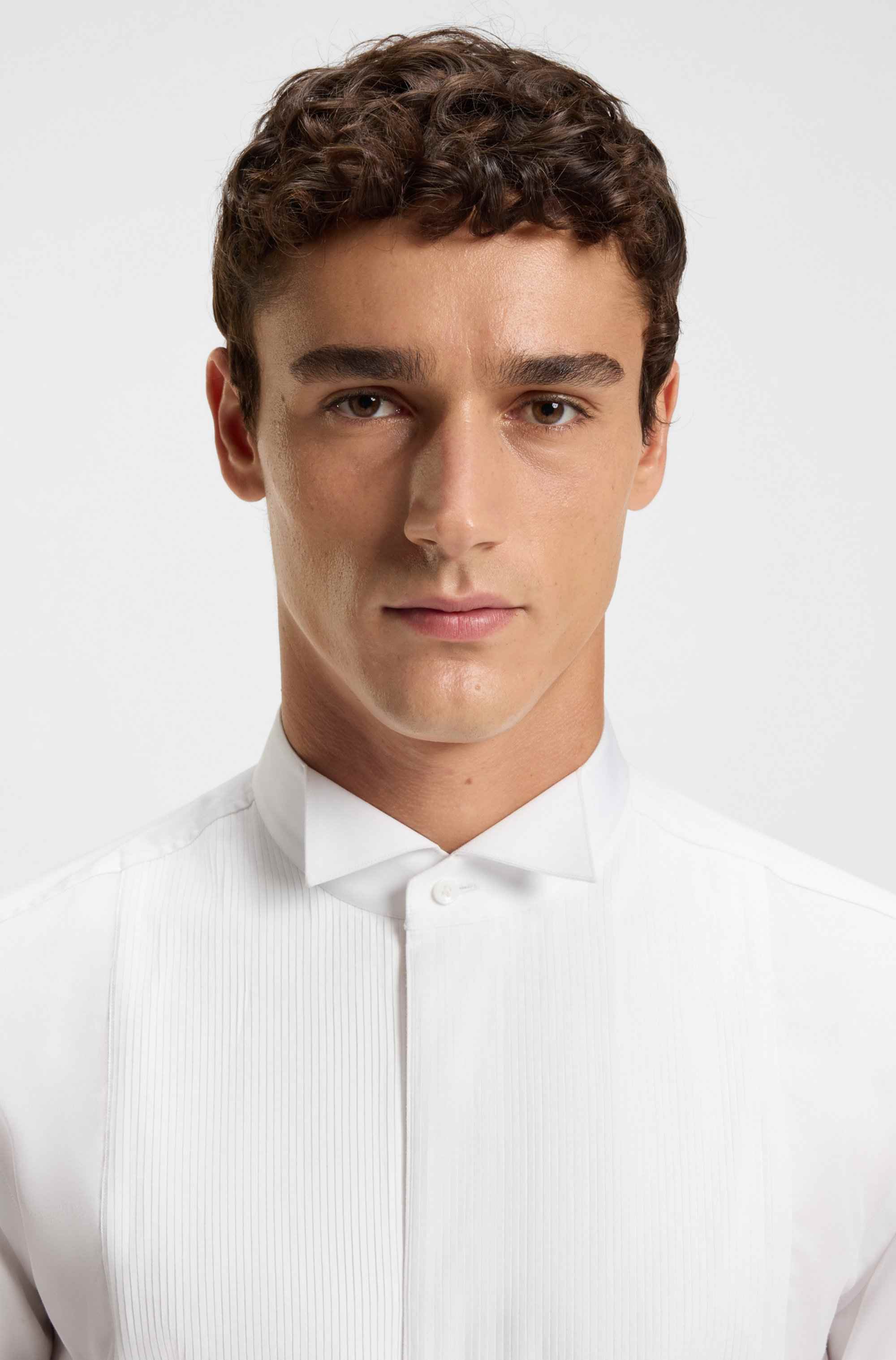 Slim-fit shirt in easy-iron cotton satin