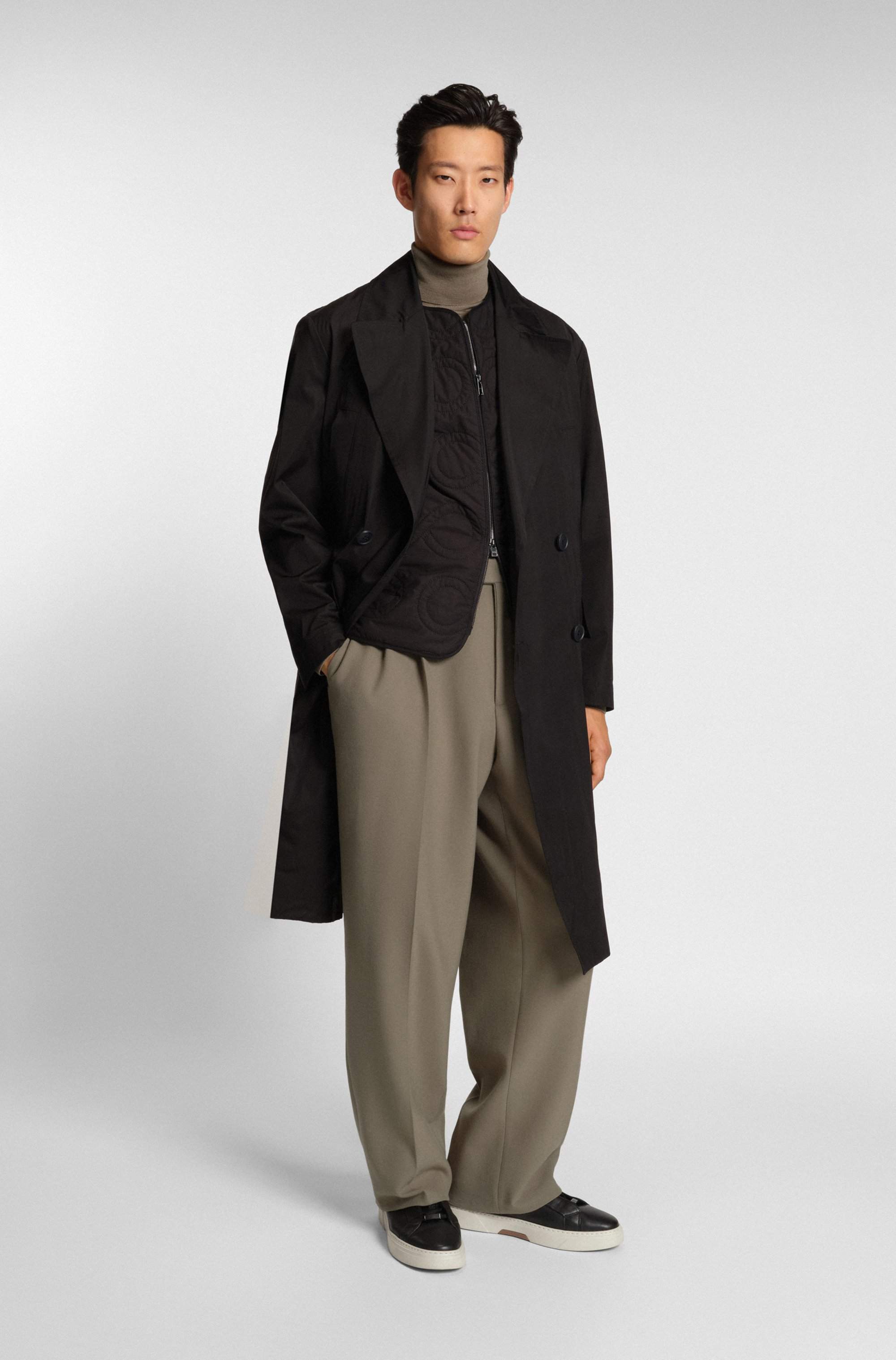 Relaxed-fit trousers with double pleat