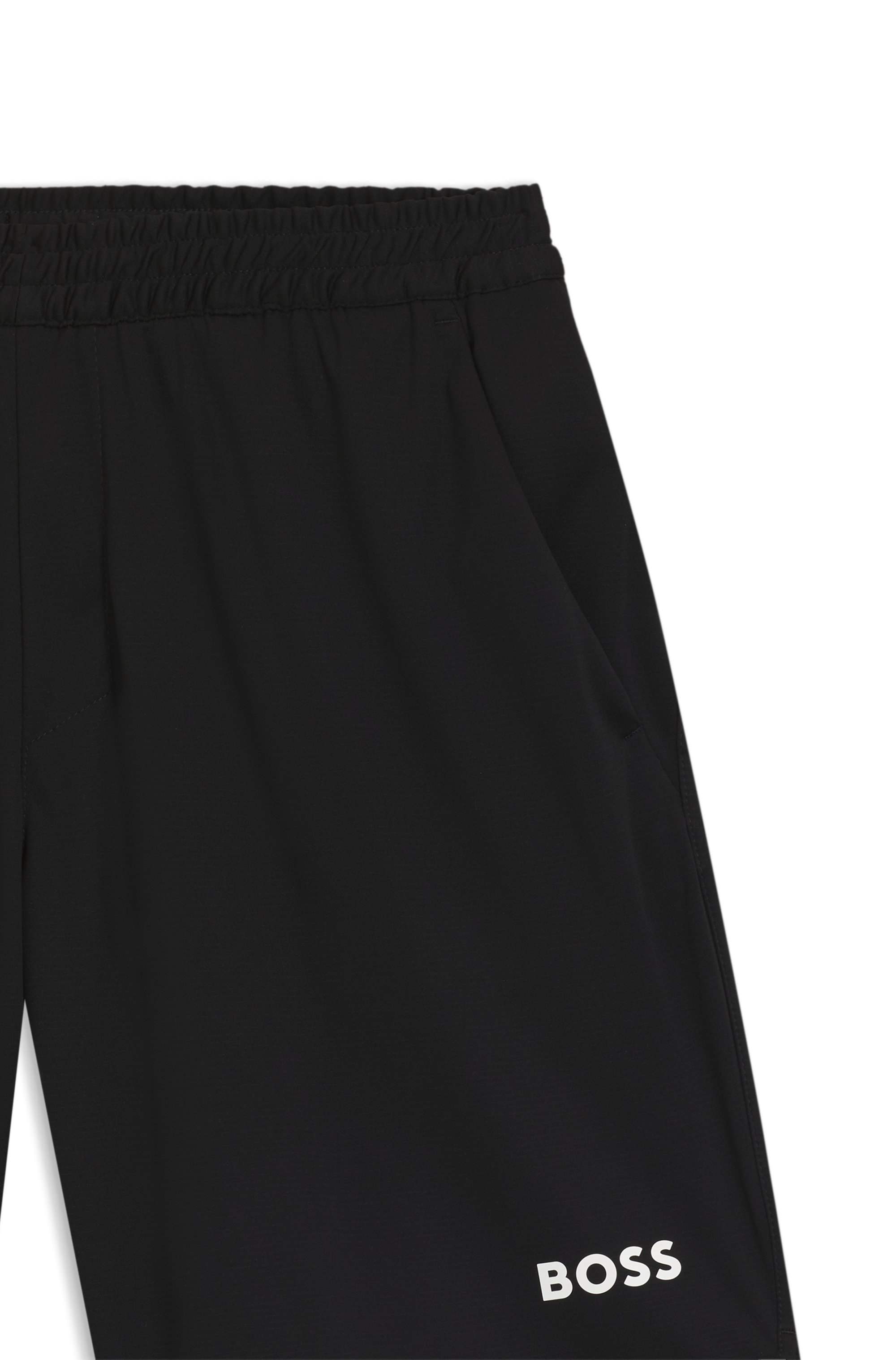 Quick-dry shorts in stretch fabric with pocket bags