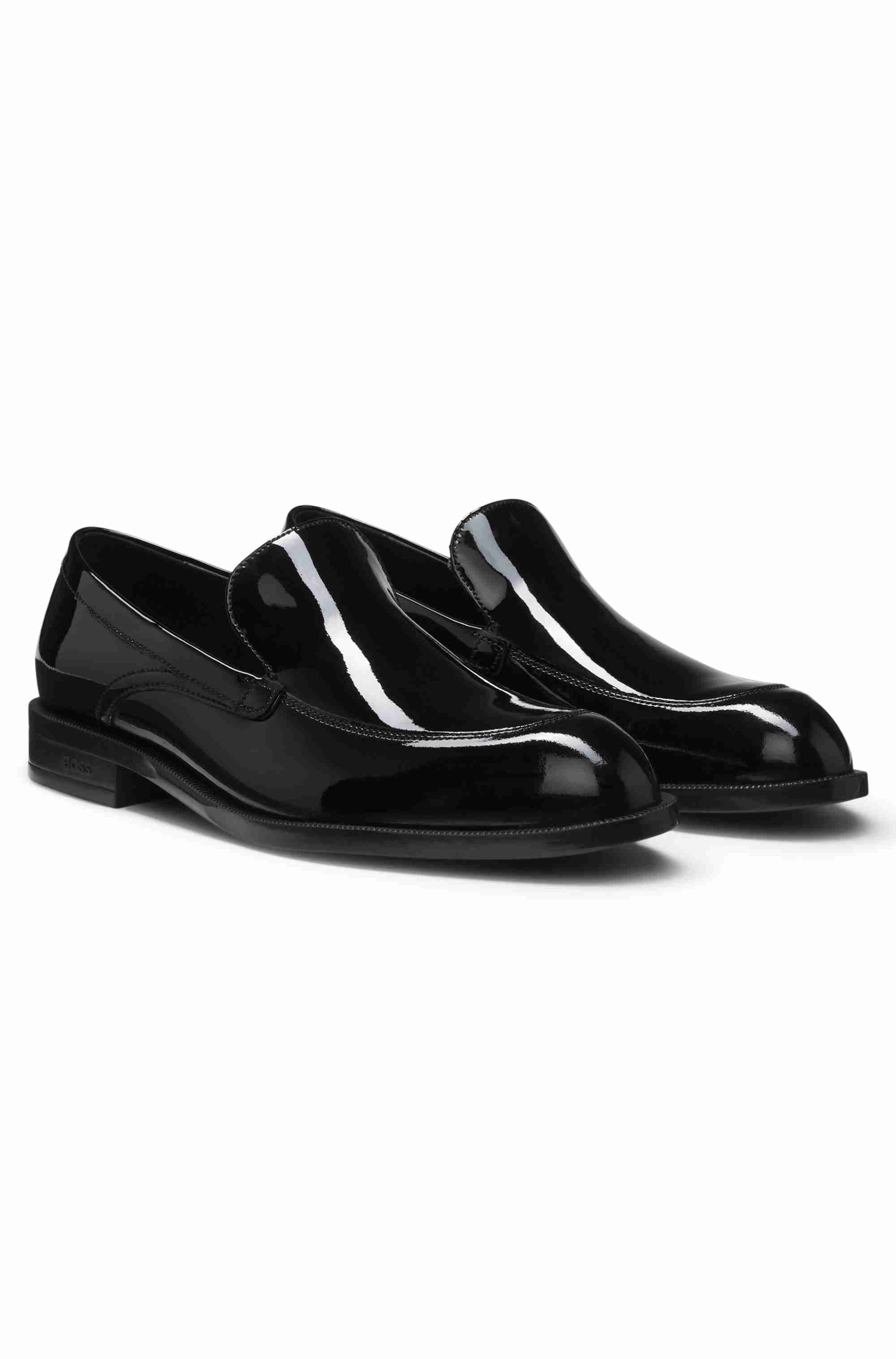 Loafers in patent leather