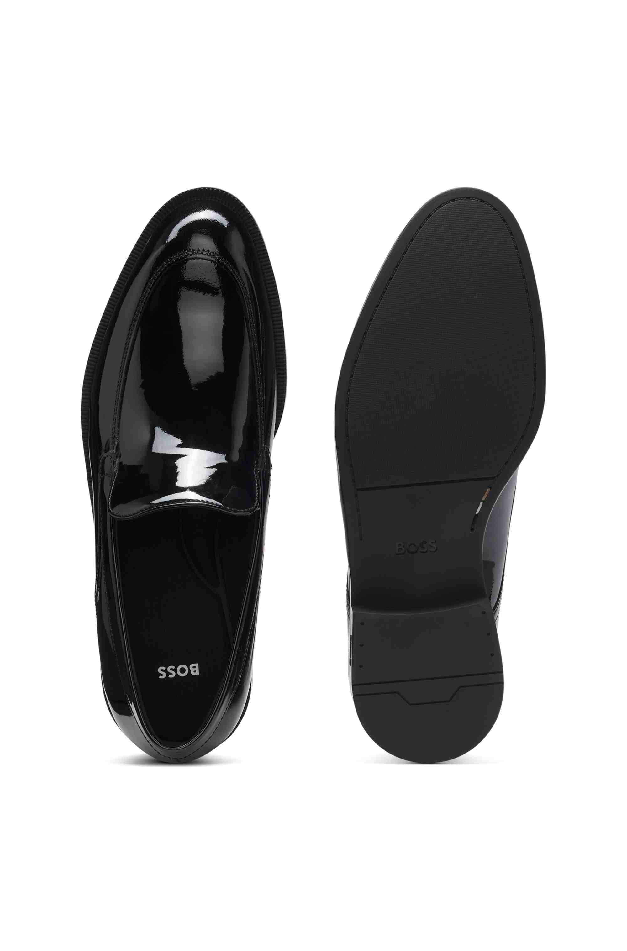 Loafers in patent leather