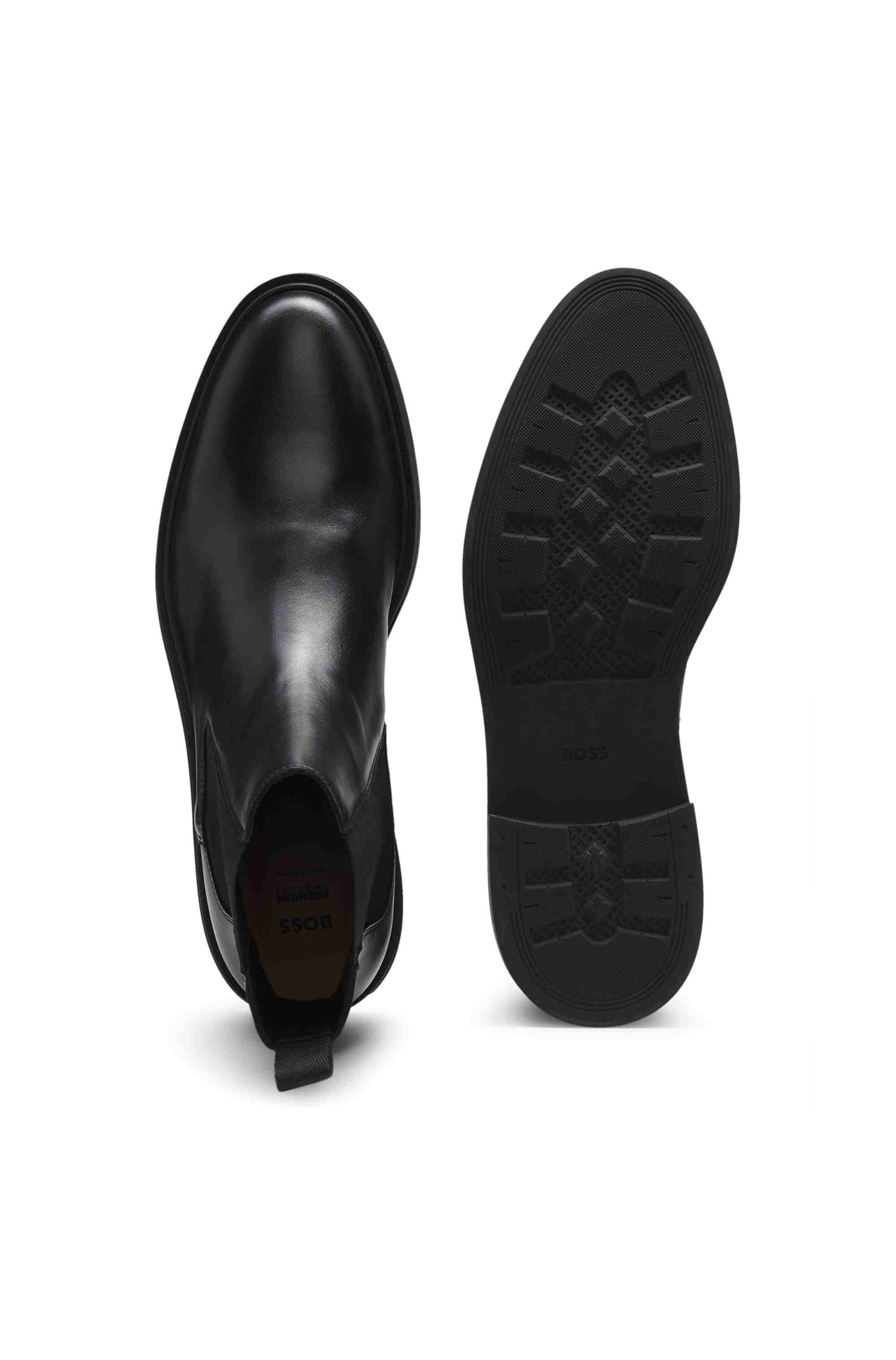 Chelsea boots in nappa leather with signature-stripe detail