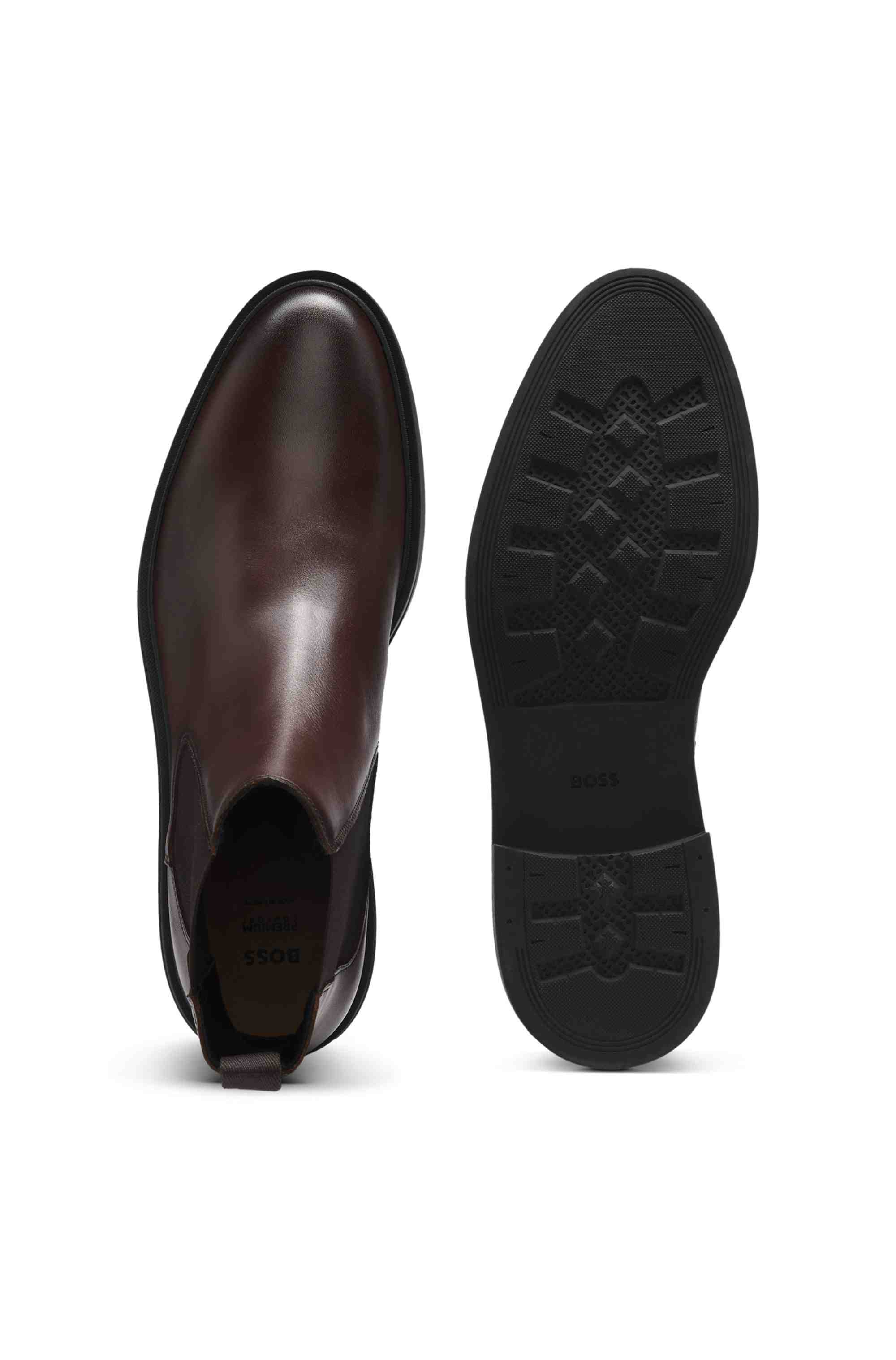 Chelsea boots in nappa leather with signature-stripe detail