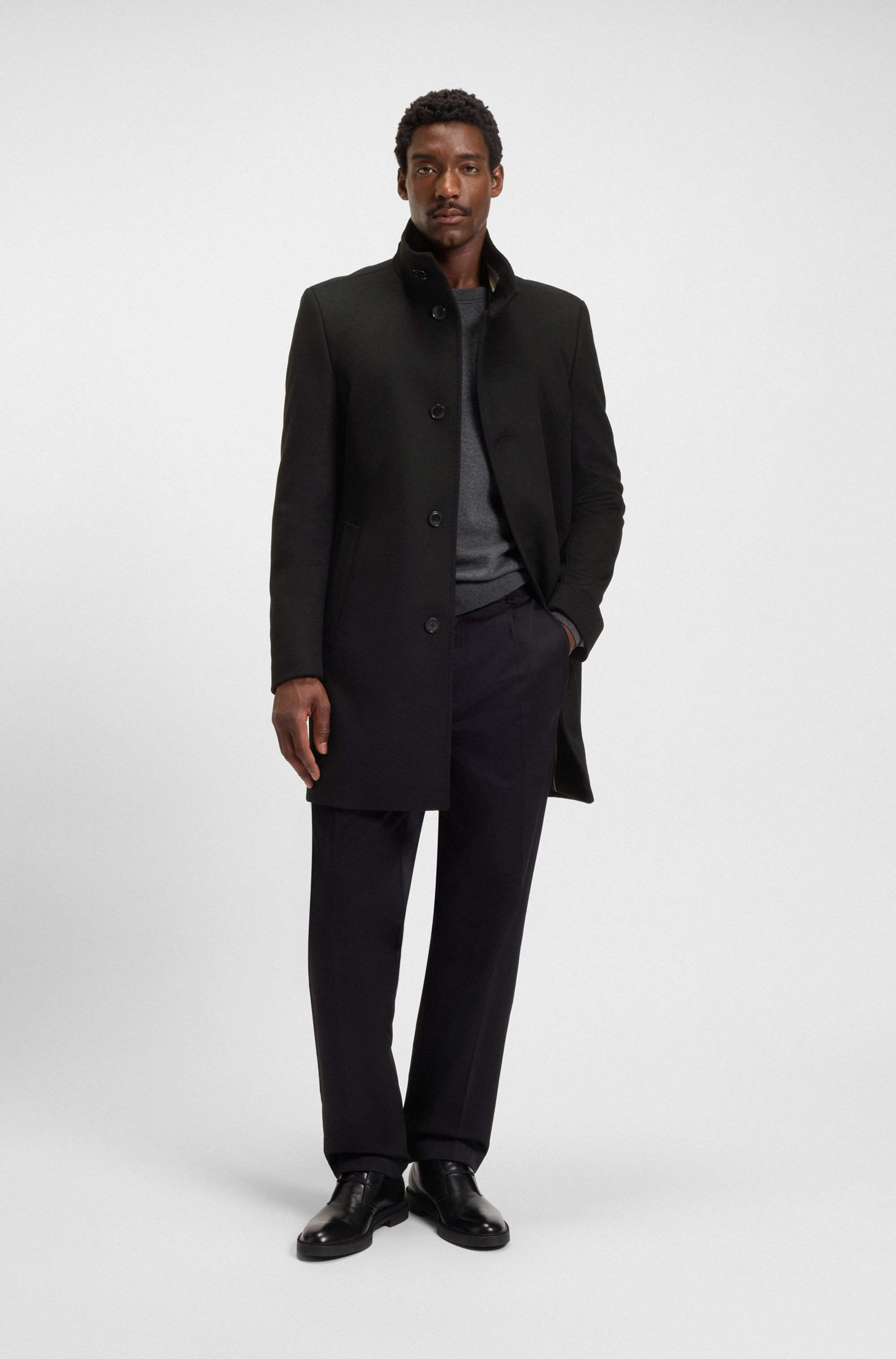 Leather desert boots with signature stripe