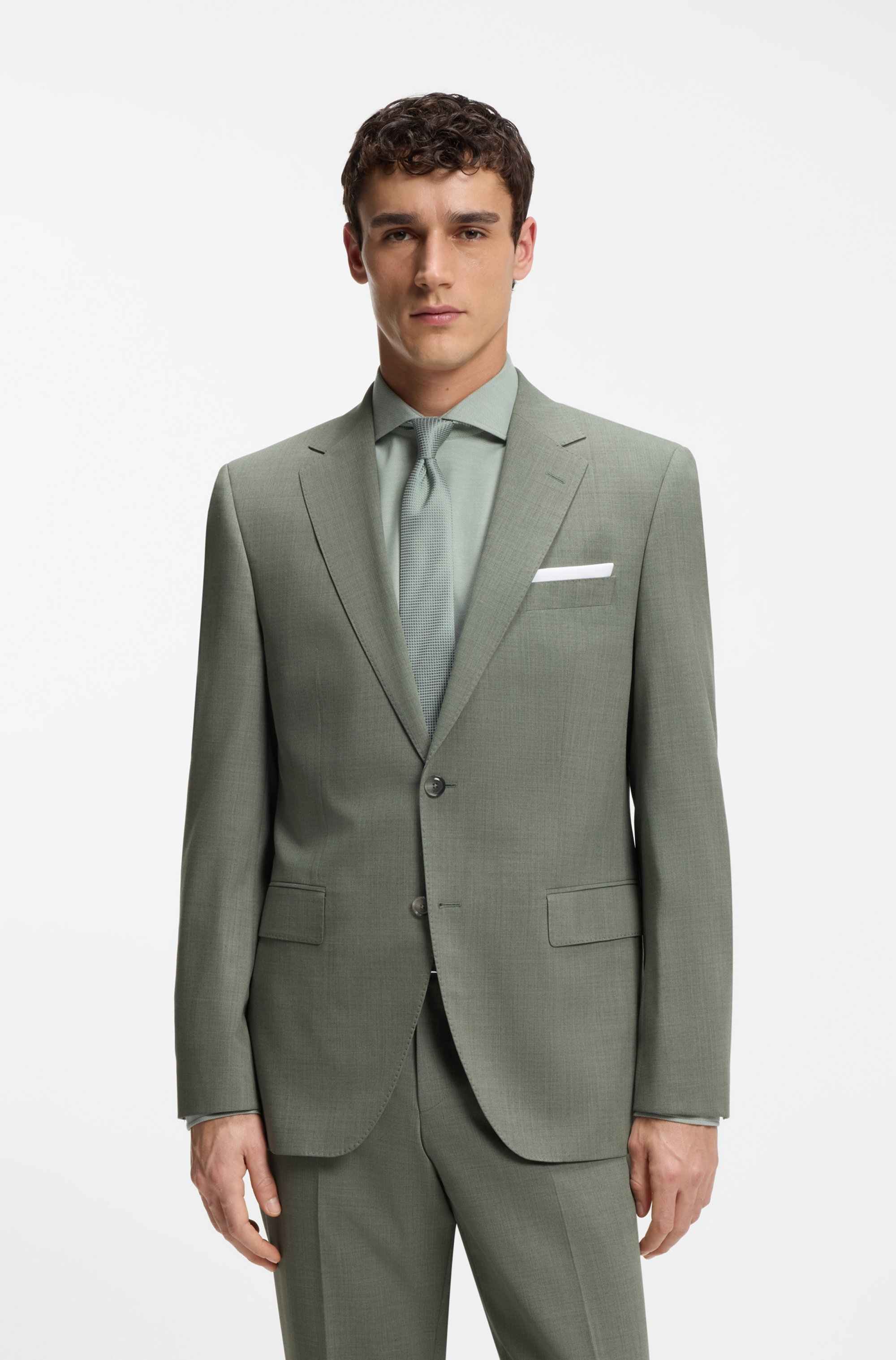 Easy-care suit in stretch cloth with wool