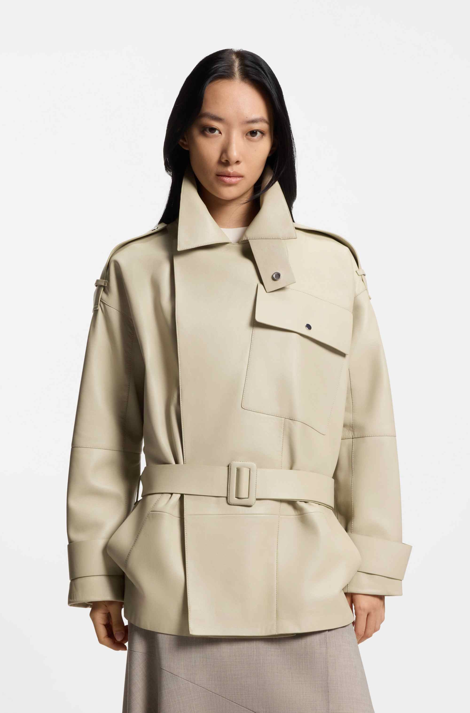 Relaxed-fit short-length trench coat in leather