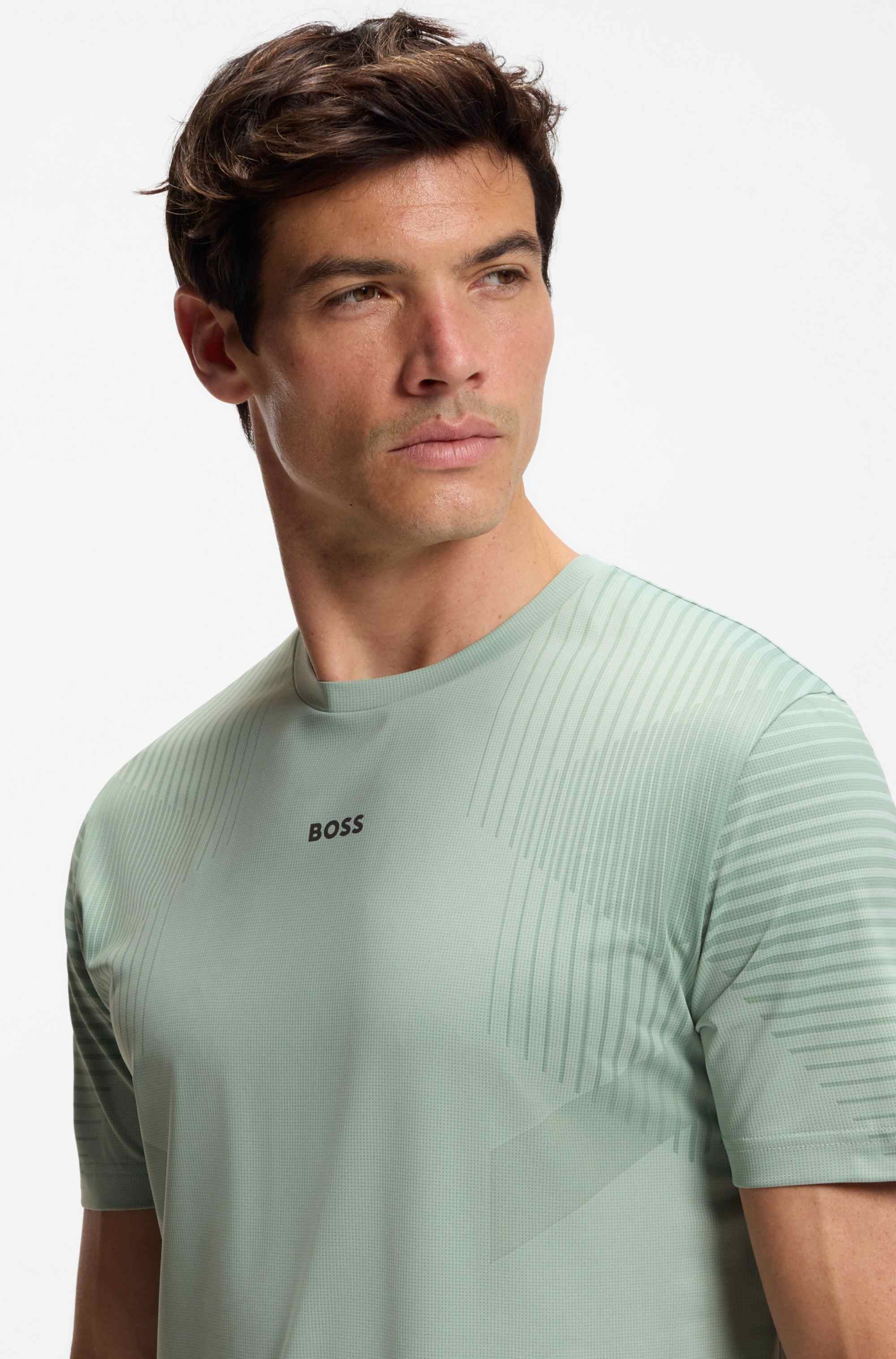 Slim-fit quick-dry T-shirt with reflective details