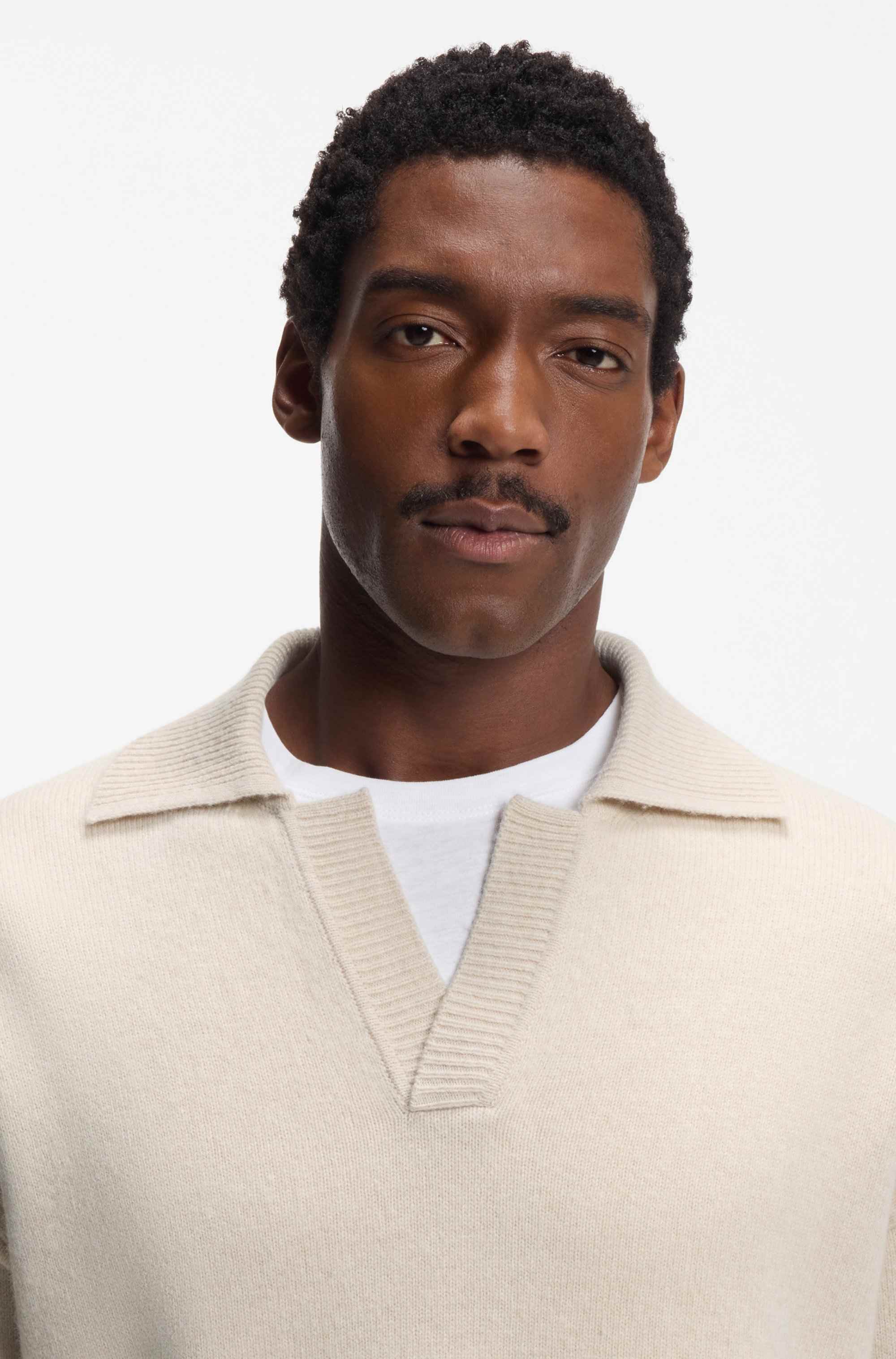 Virgin-wool sweater with Johnny collar