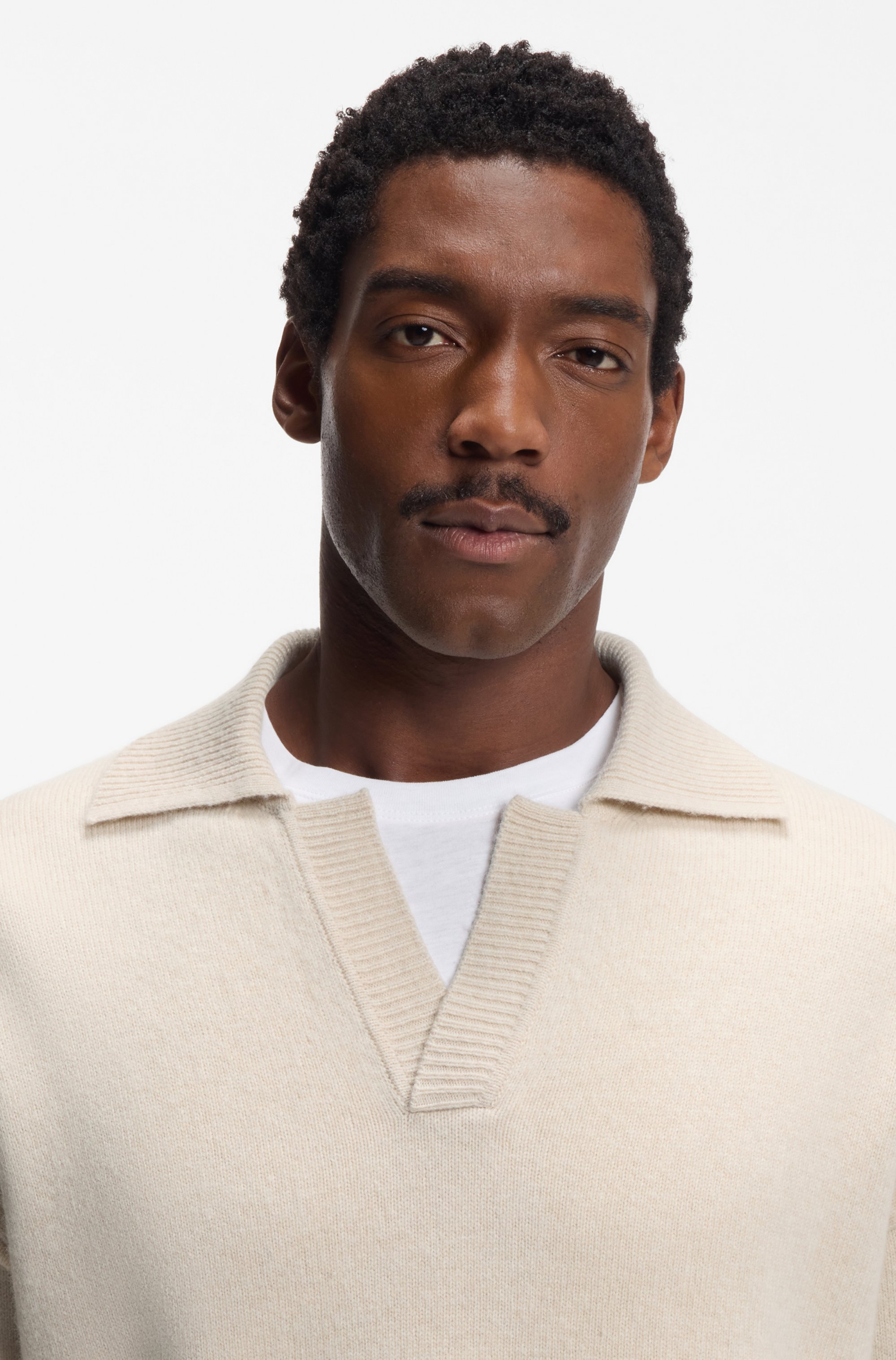 Virgin-wool sweater with Johnny collar