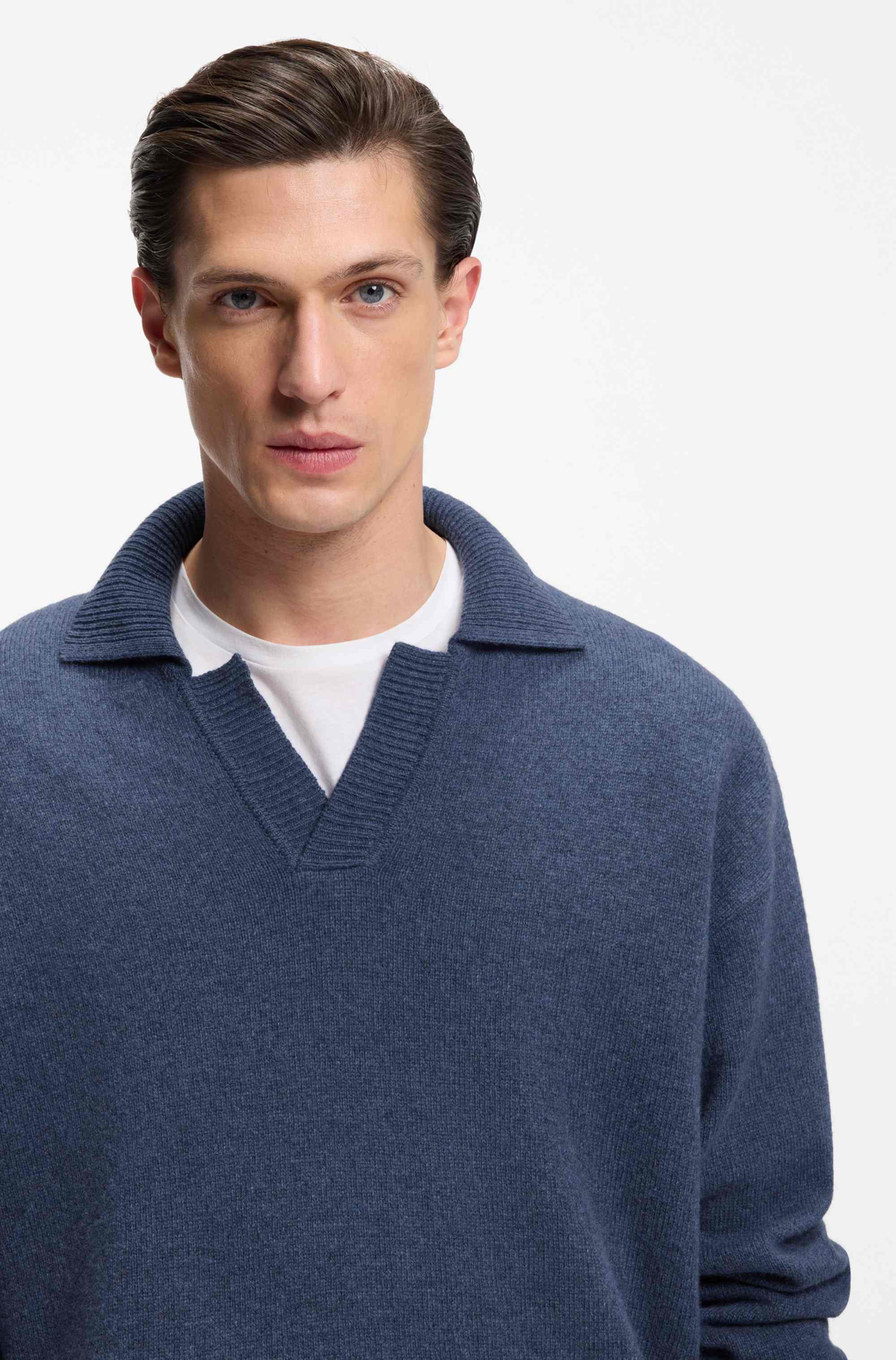 Virgin-wool sweater with Johnny collar