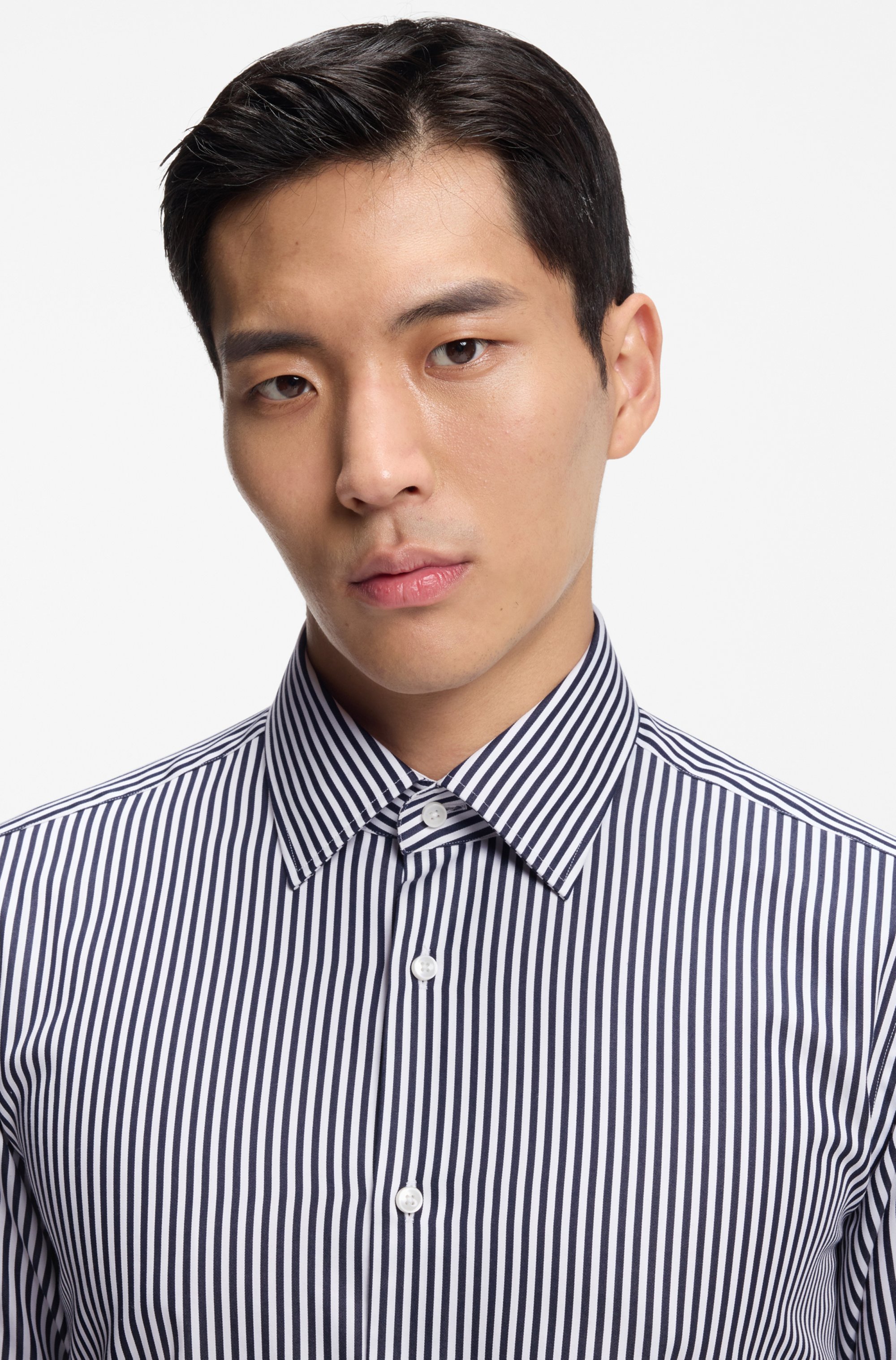 Regular-fit shirt in striped easy-iron cotton