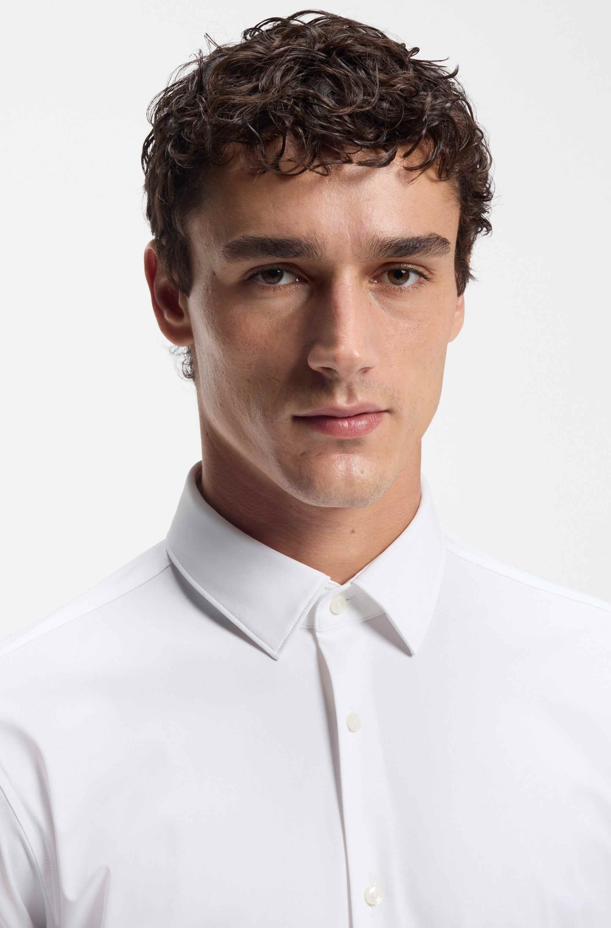 Regular-fit shirt in performance-stretch jersey