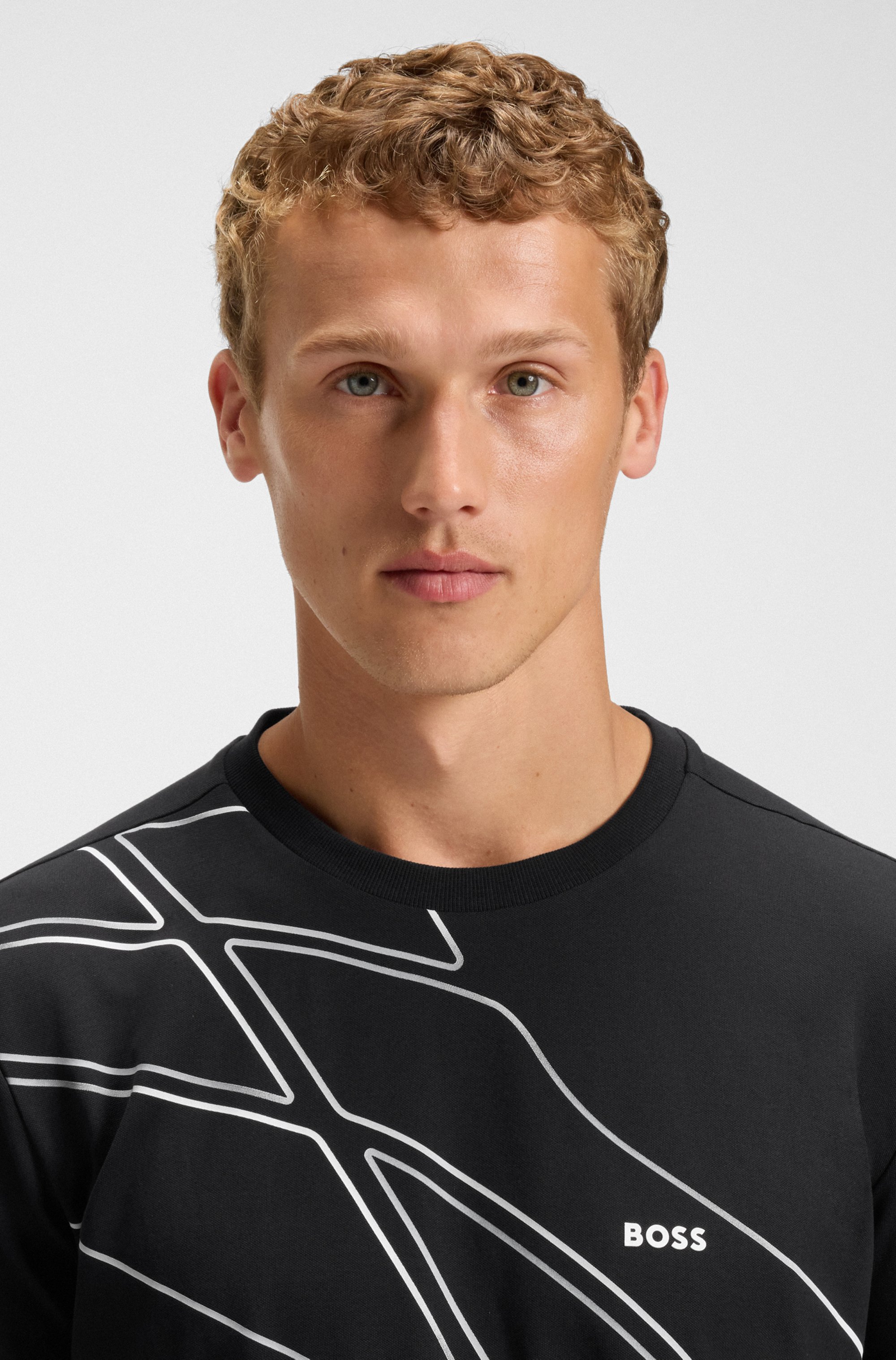 Active T-shirt in moisture-wicking stretch piqué