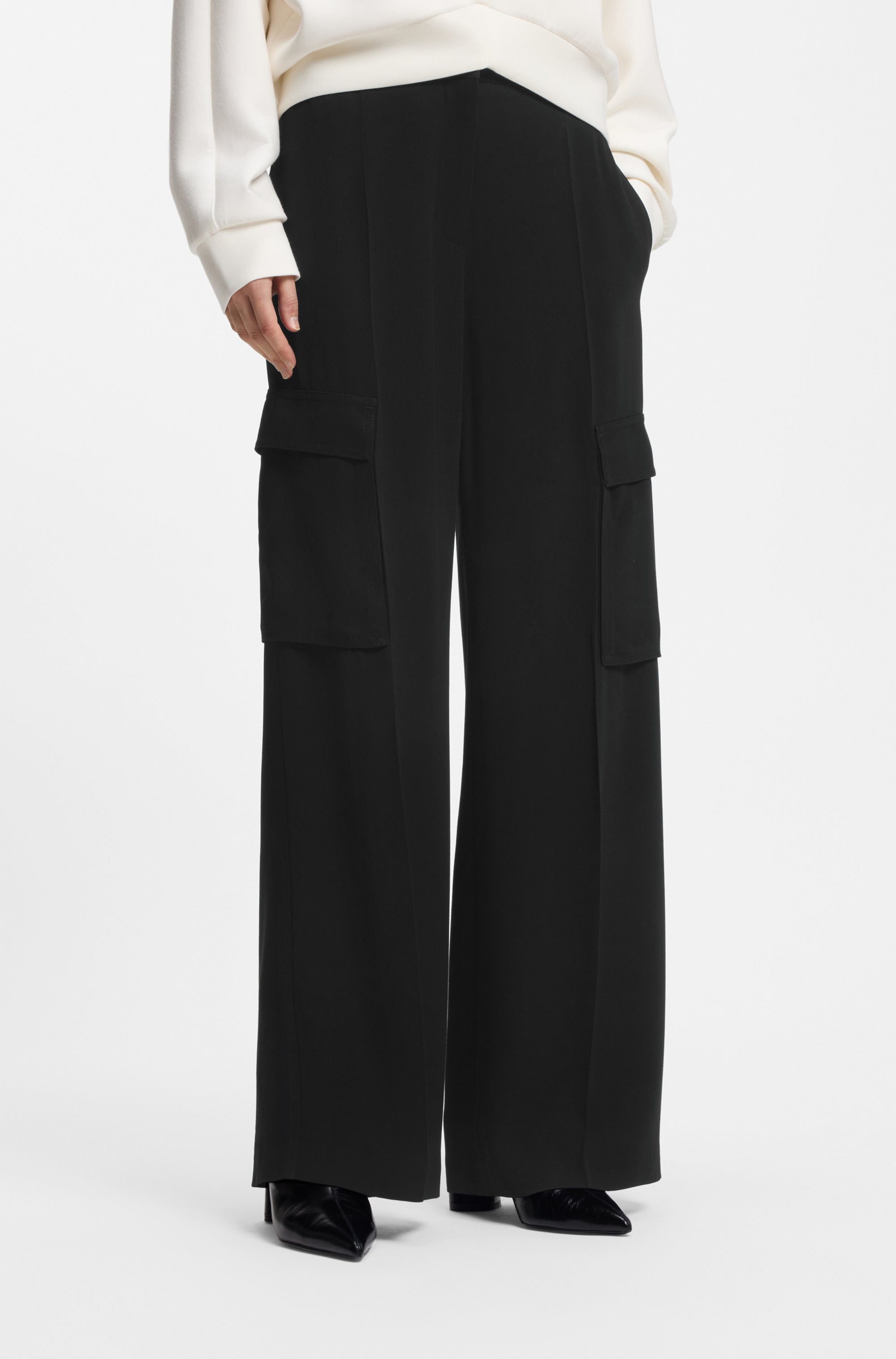 Regular-fit trousers in crepe with cargo pockets