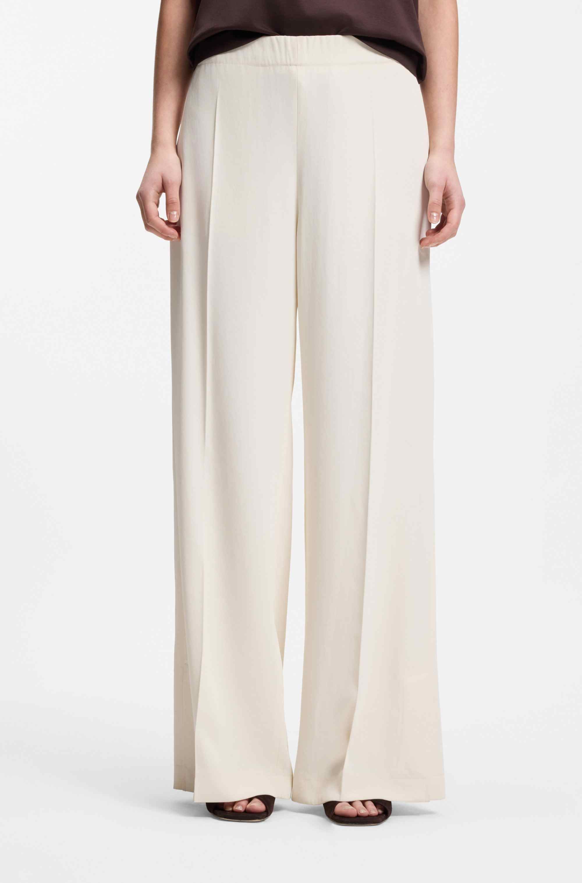 Relaxed-fit wide-leg trousers in lightweight twill