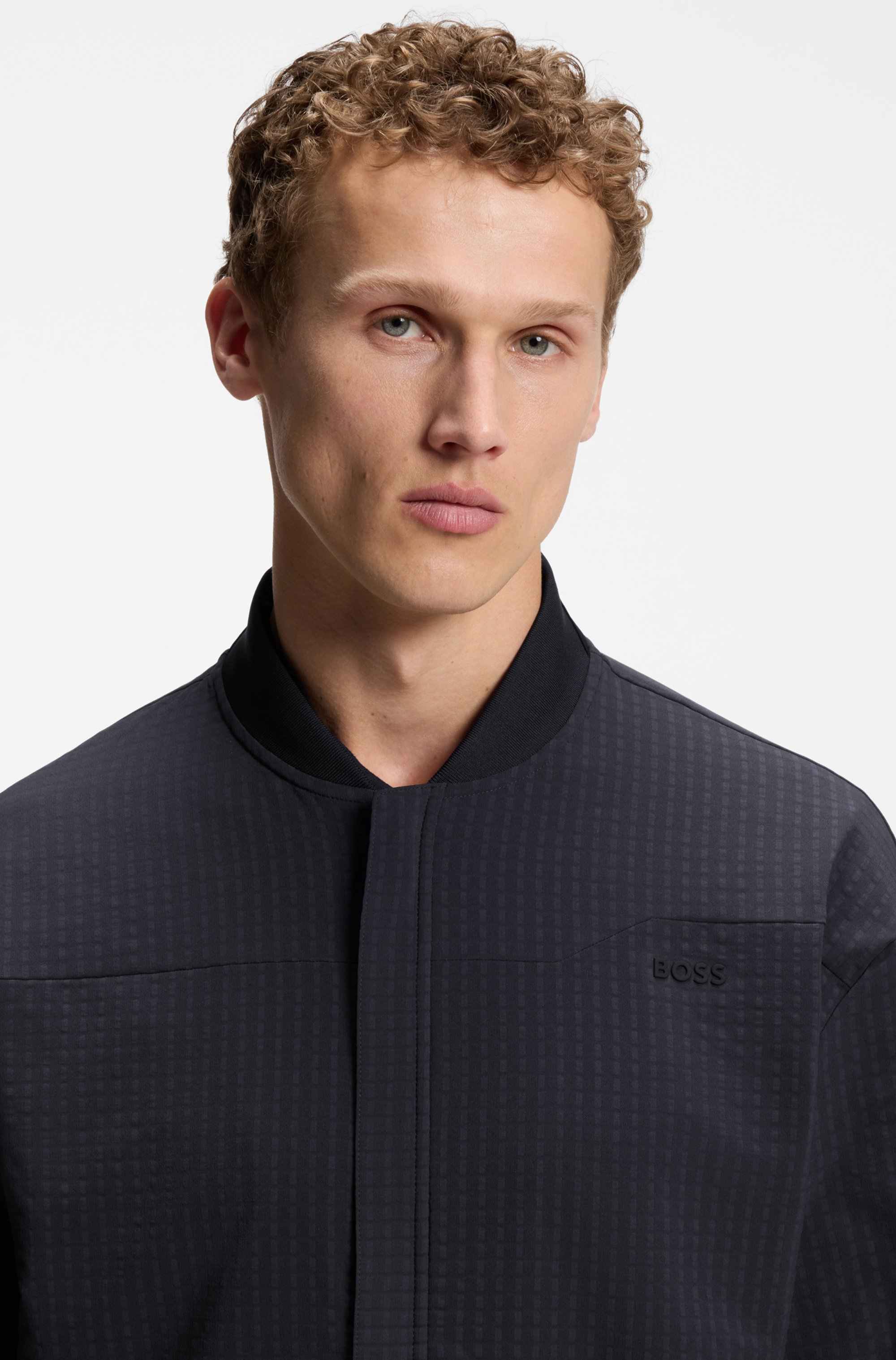 Waffle-structured sweatshirt with framed zips