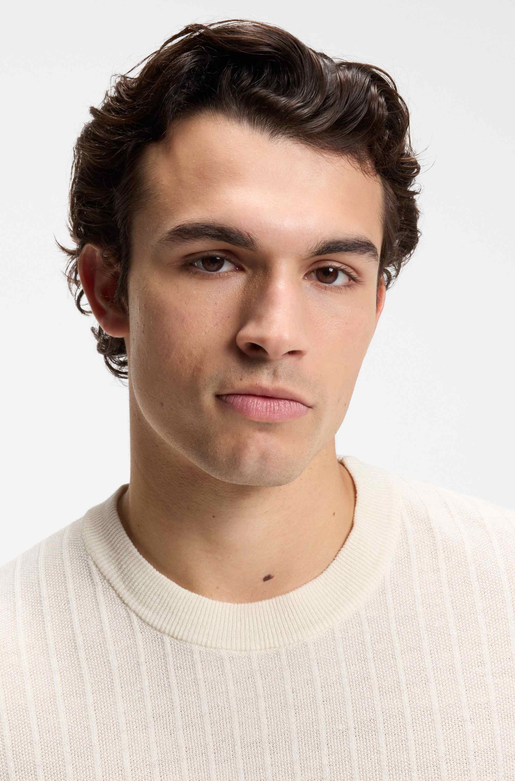 Linen-cotton sweater with rib and ricecorn structures