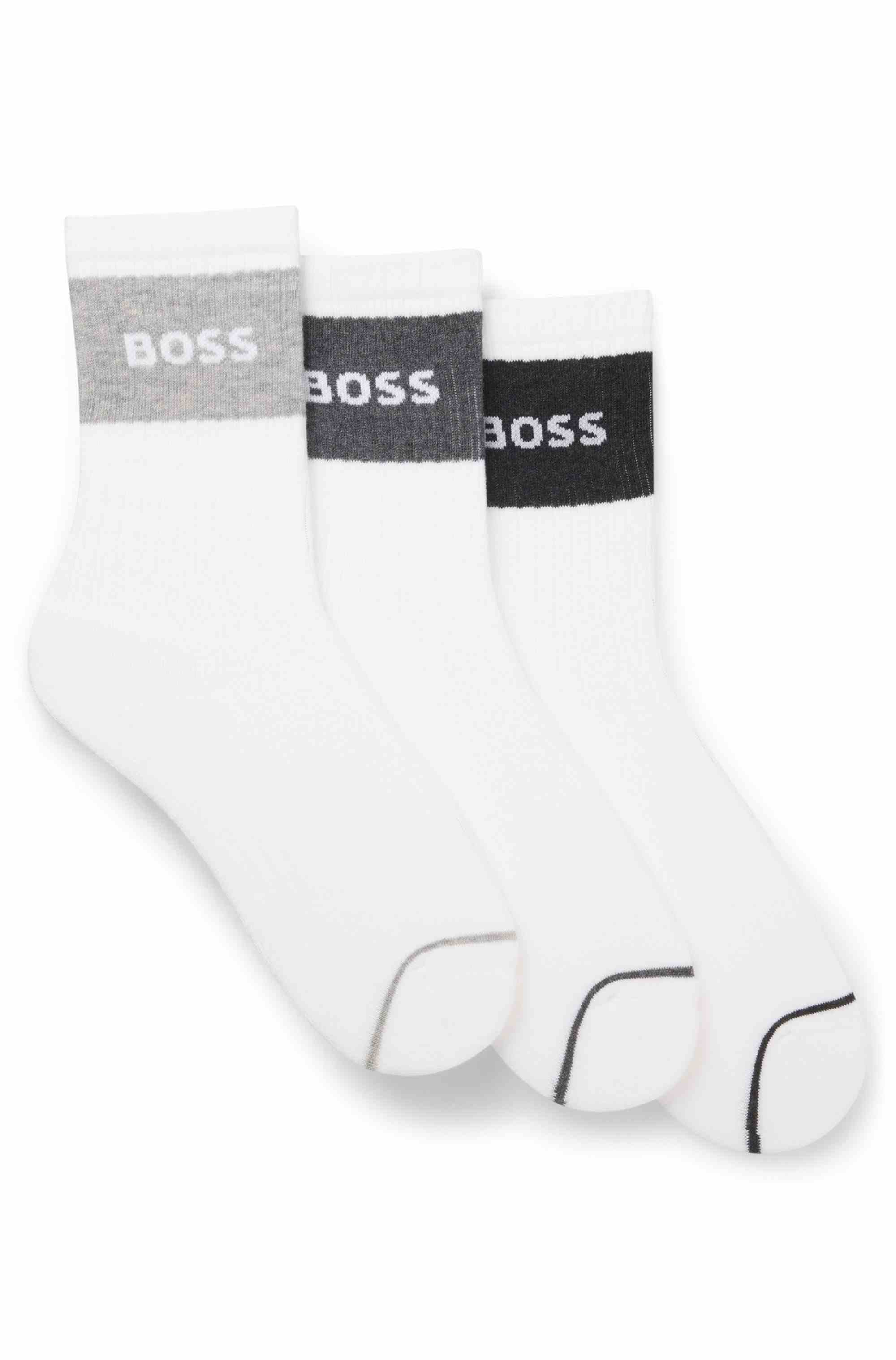 Three-pack of cotton-blend socks in a short length