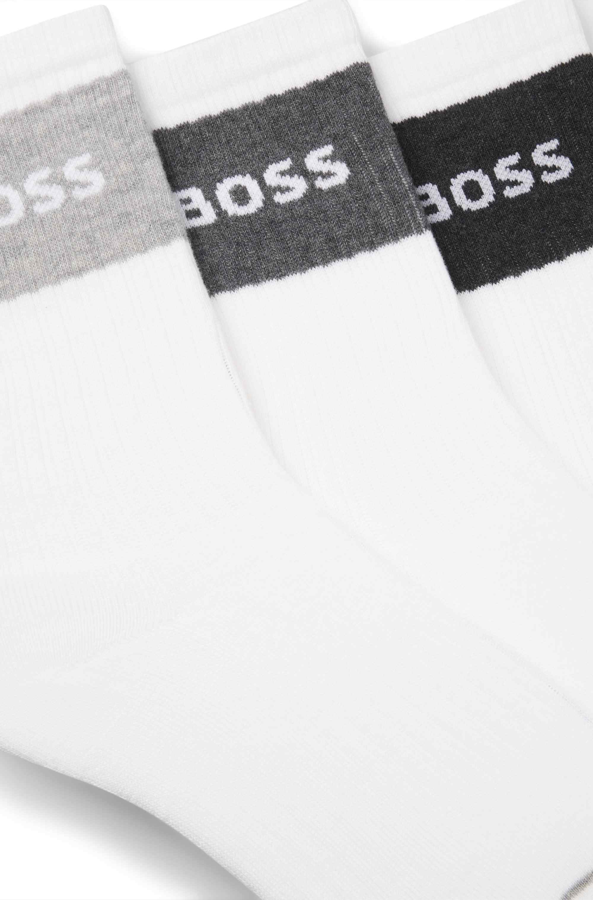Three-pack of cotton-blend socks in a short length