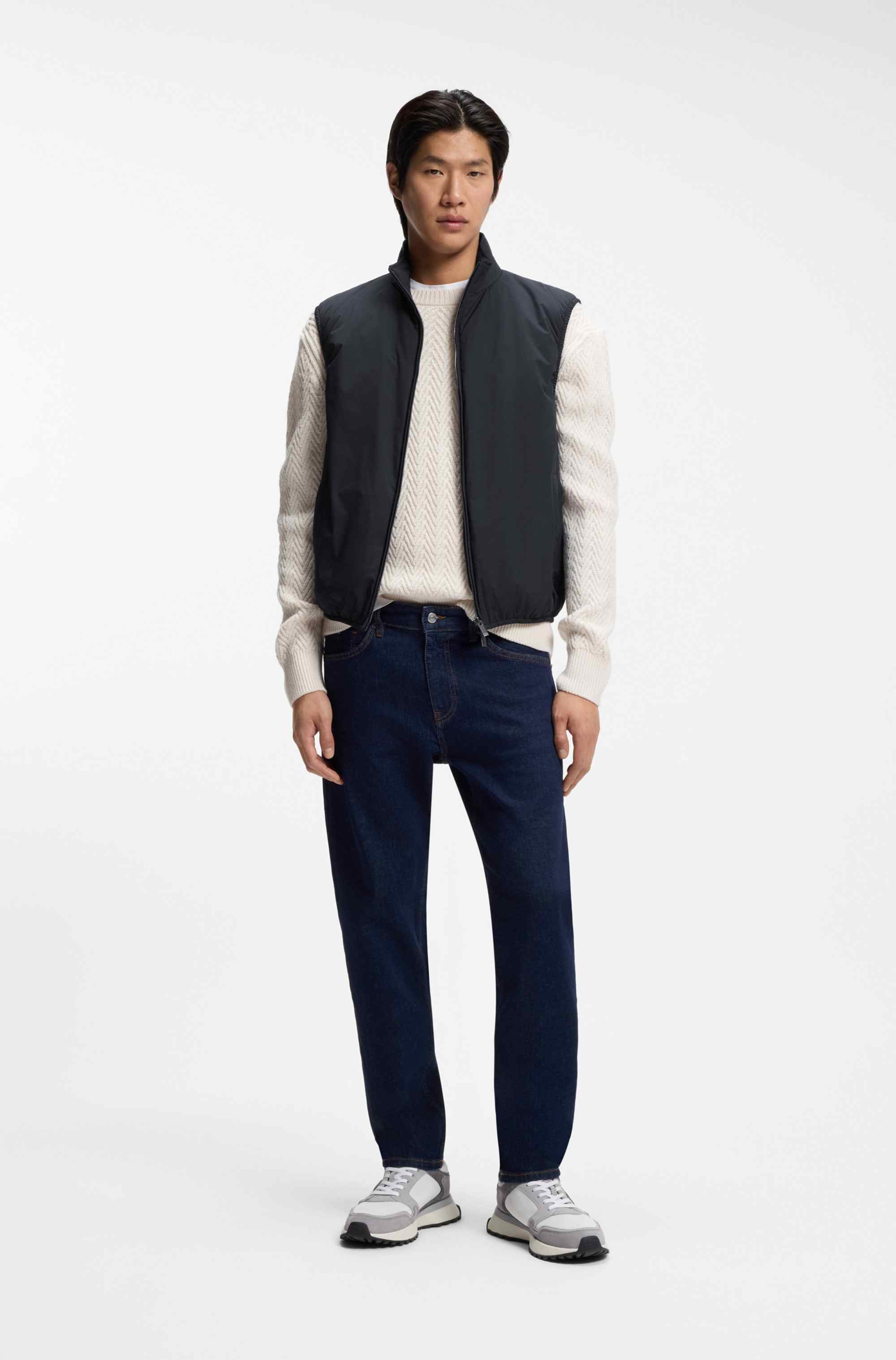 Slim-fit gilet in water-repellent performance-stretch fabric