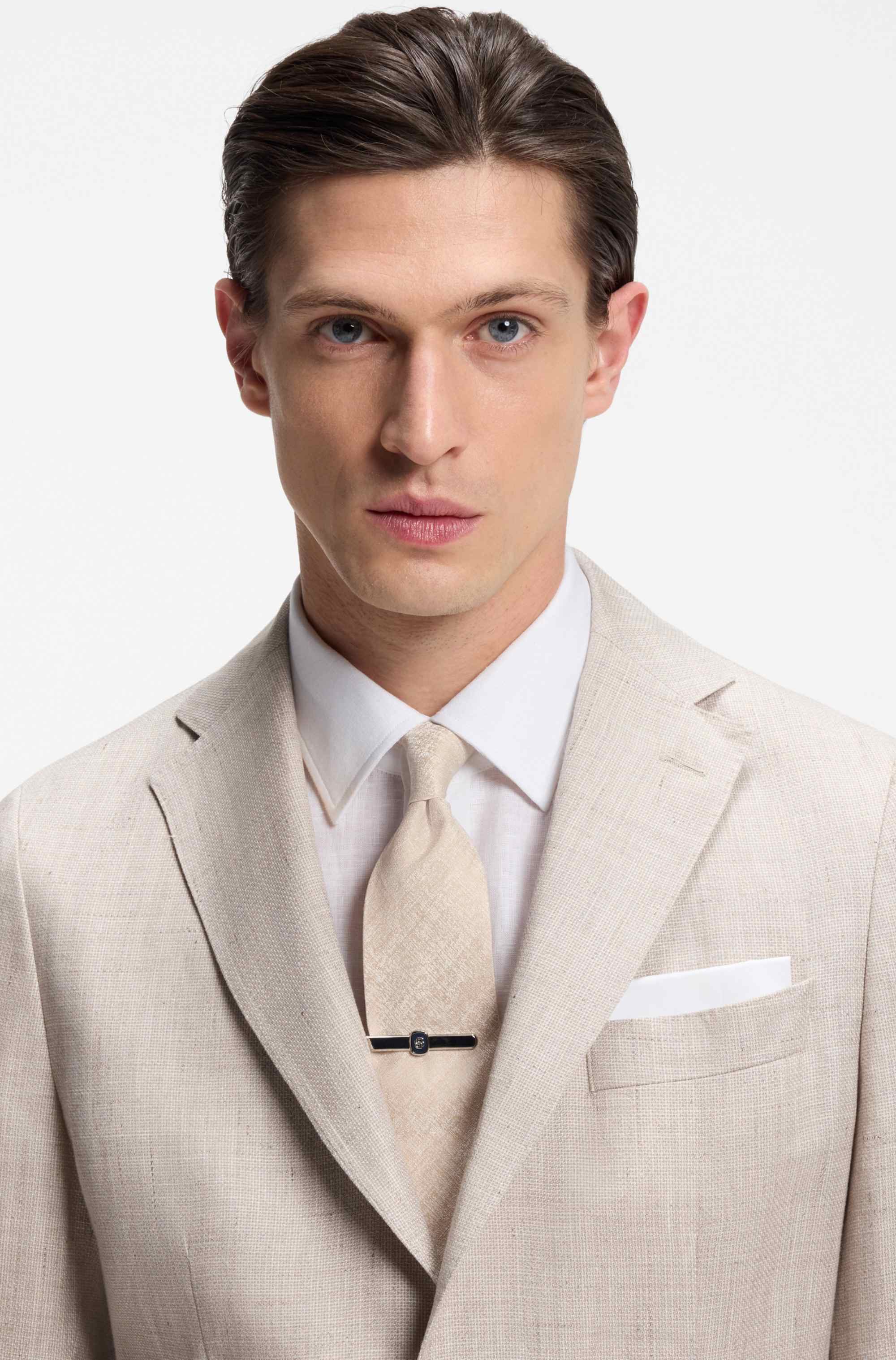 Jacquard-structured tie in linen and silk
