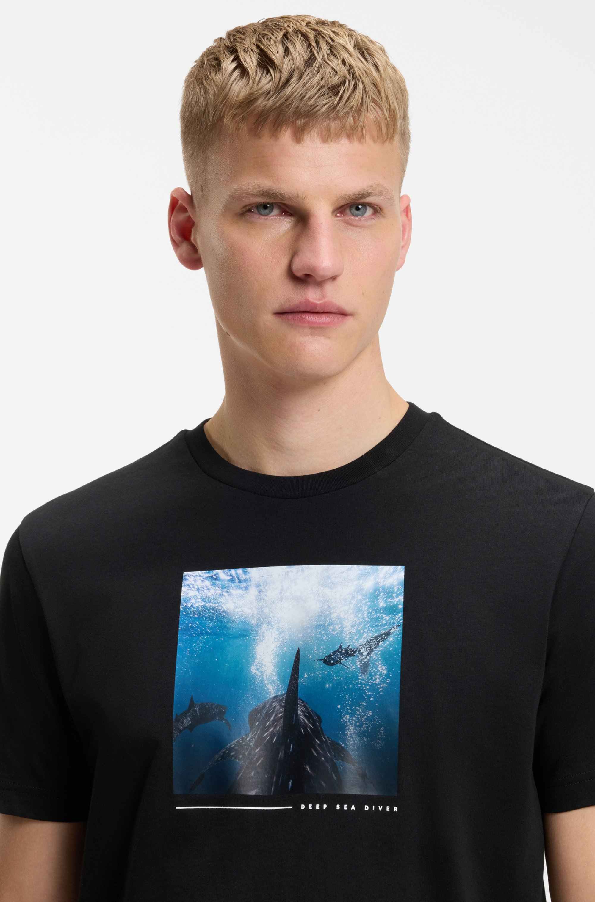 Cotton-jersey T-shirt with printed artwork