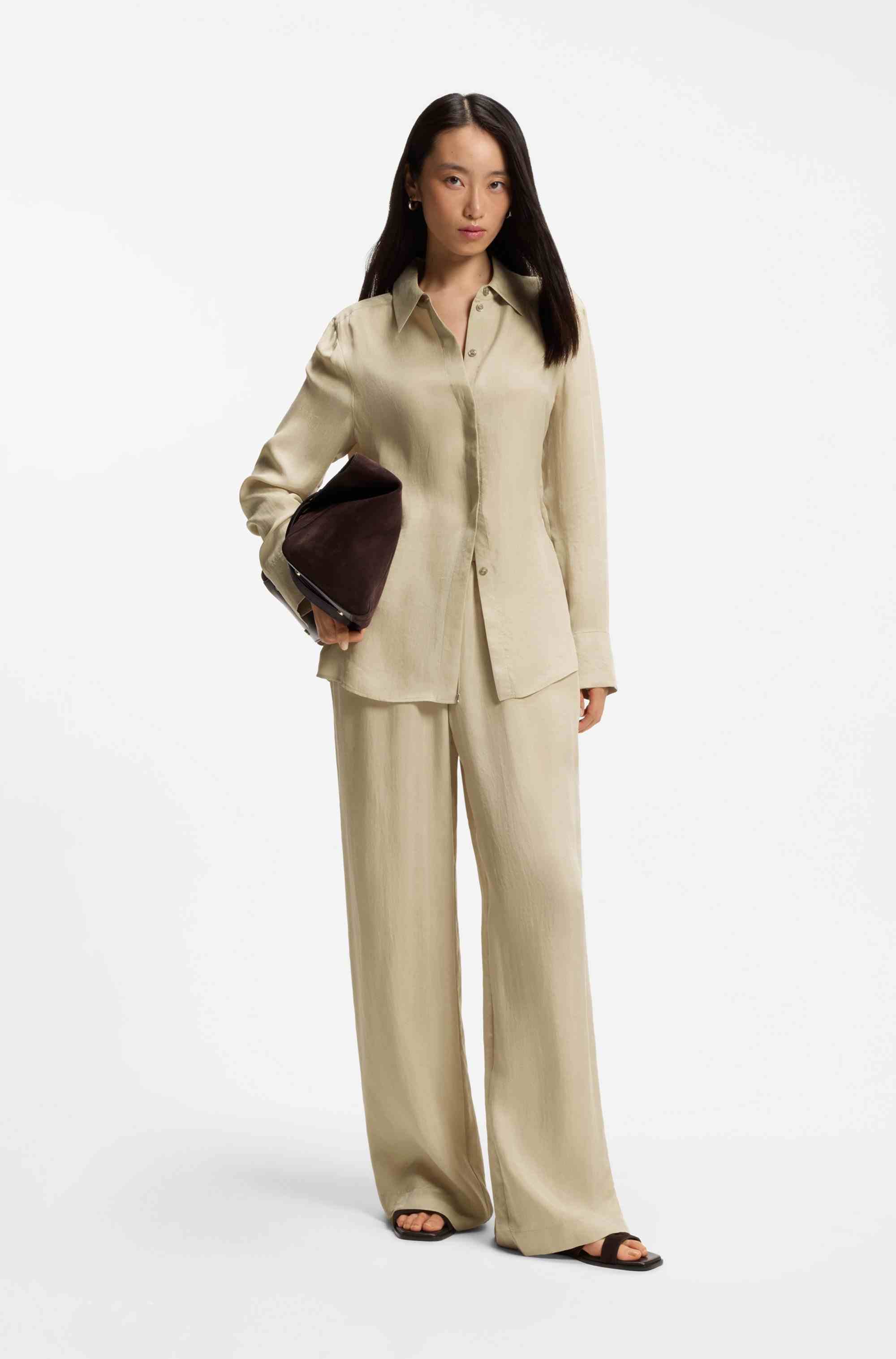 Regular-fit blouse with concealed closure