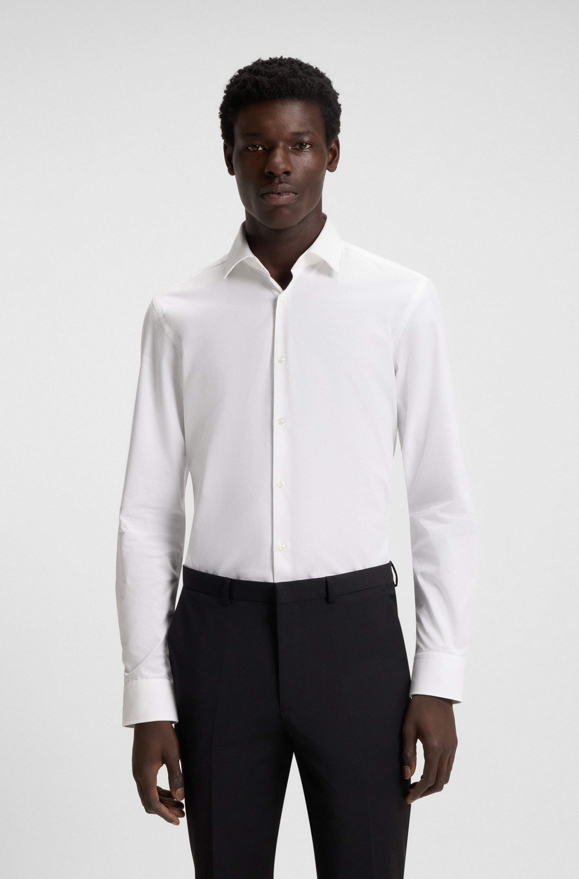 Slim-fit shirt in easy-iron cotton poplin