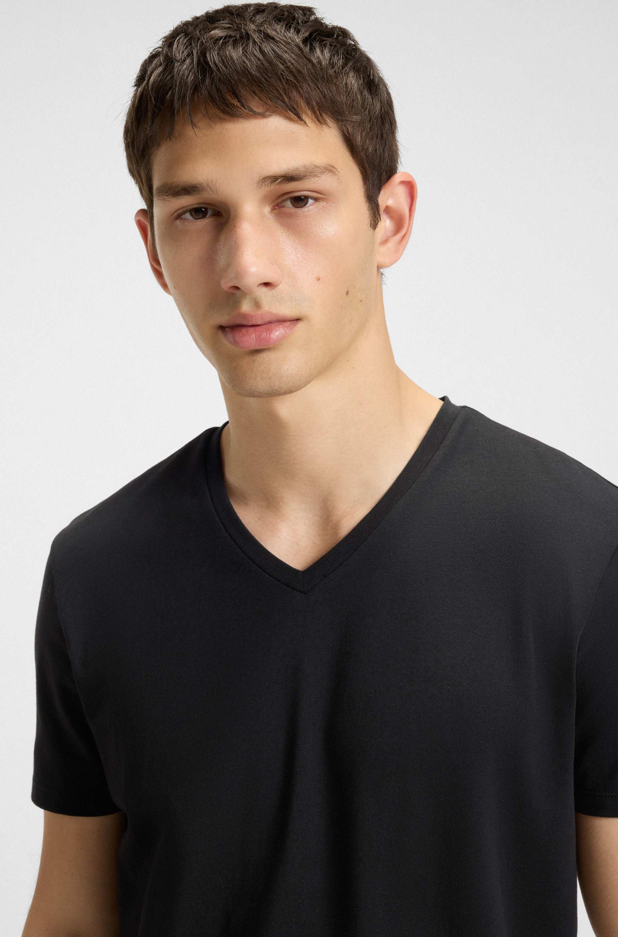 Two-pack of V-neck T-shirts in stretch cotton