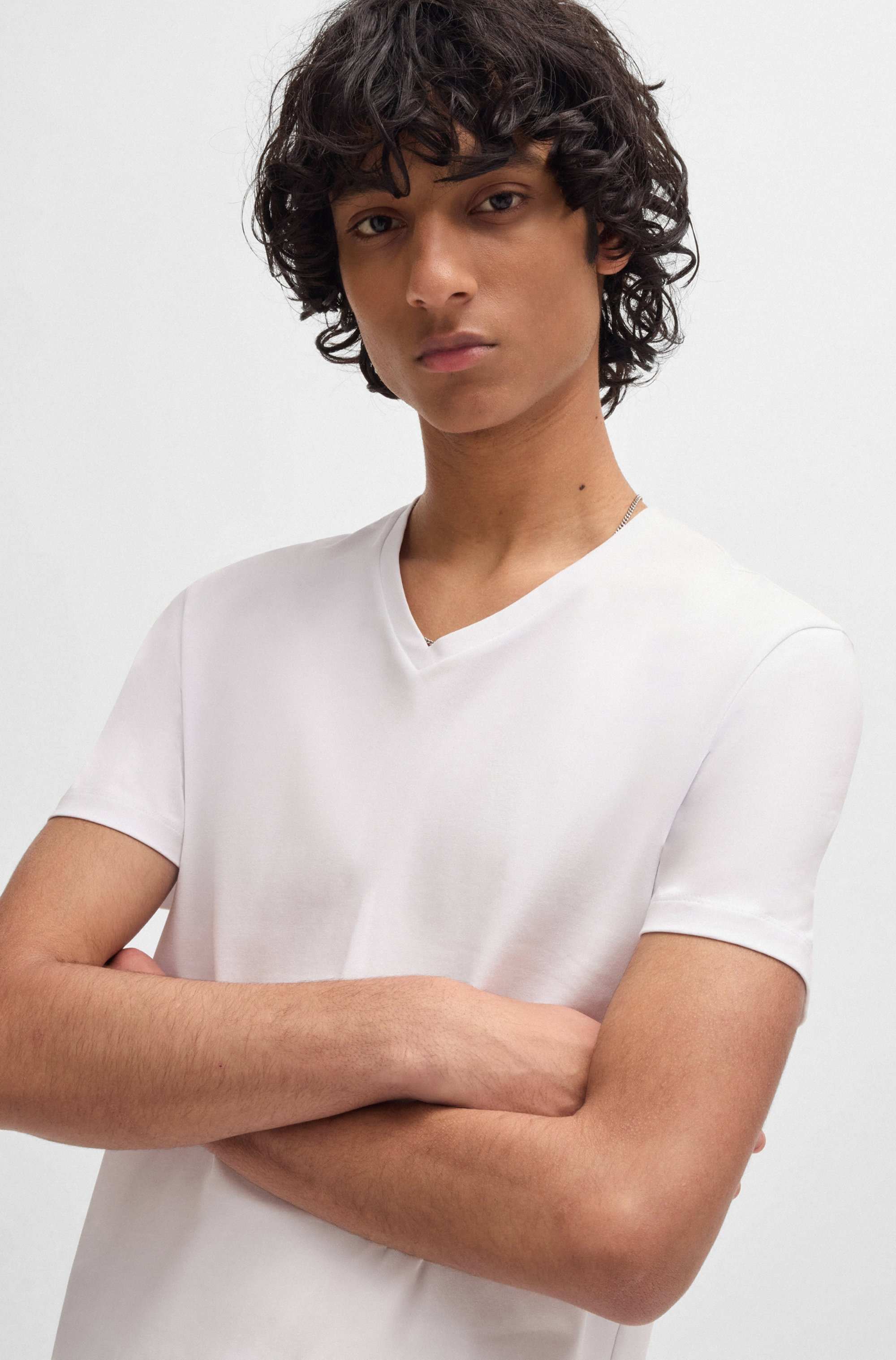 Two-pack of V-neck T-shirts in stretch cotton