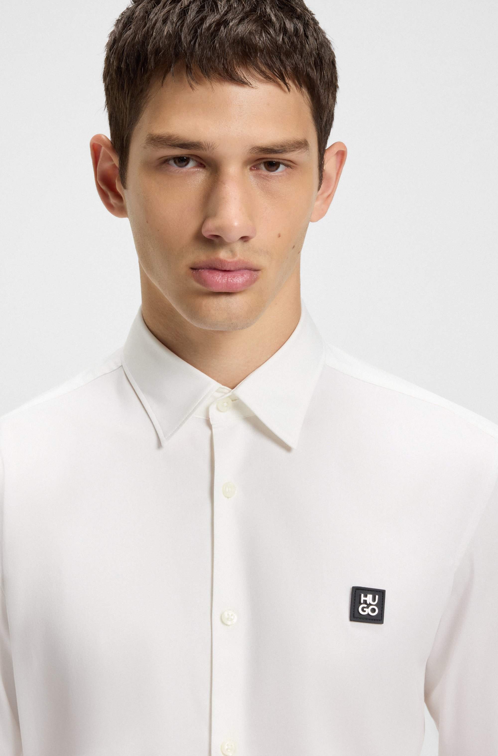 Slim-fit shirt in stretch cotton with stacked logo