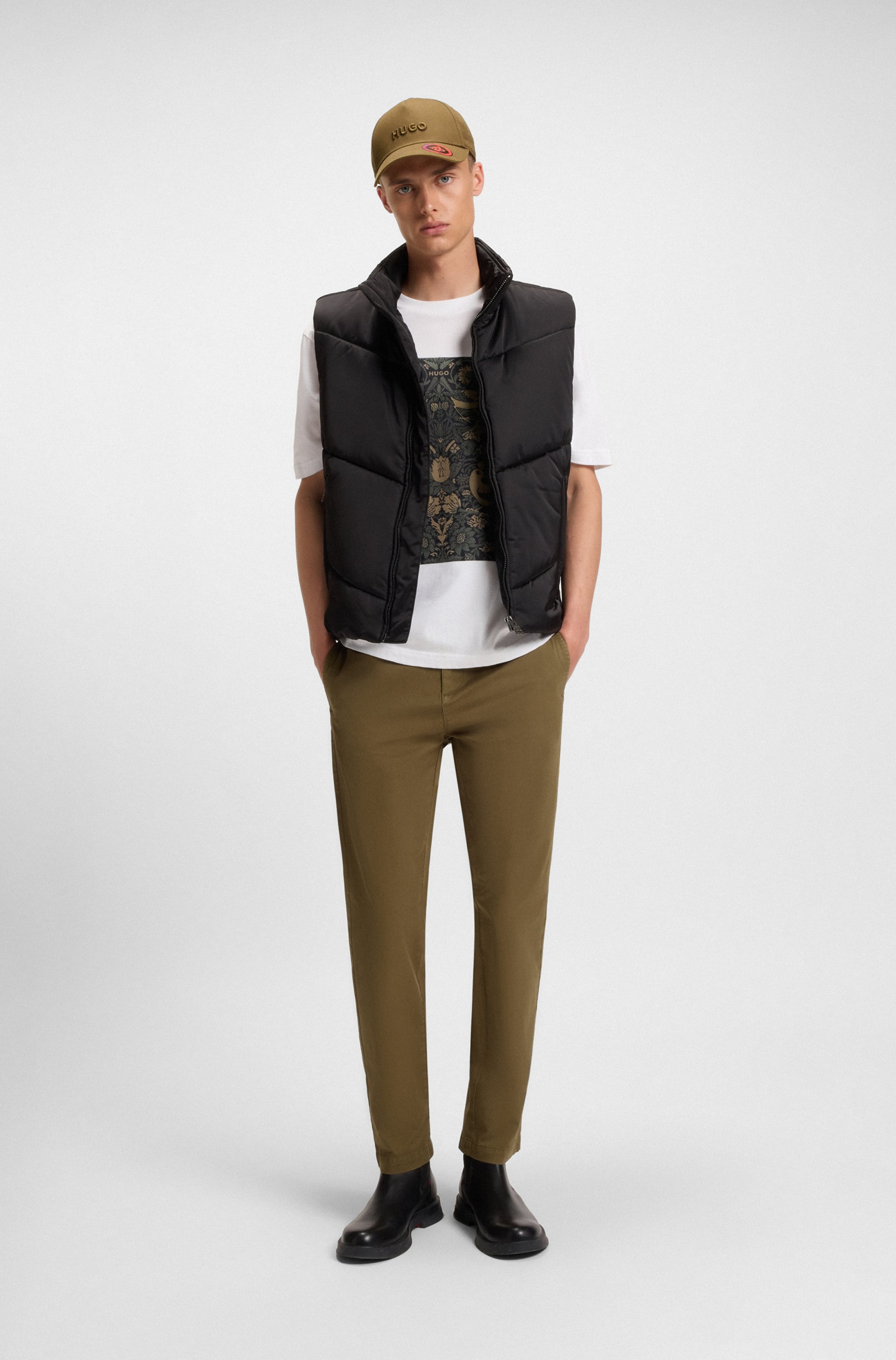 Slim-fit trousers in stretch-cotton gabardine