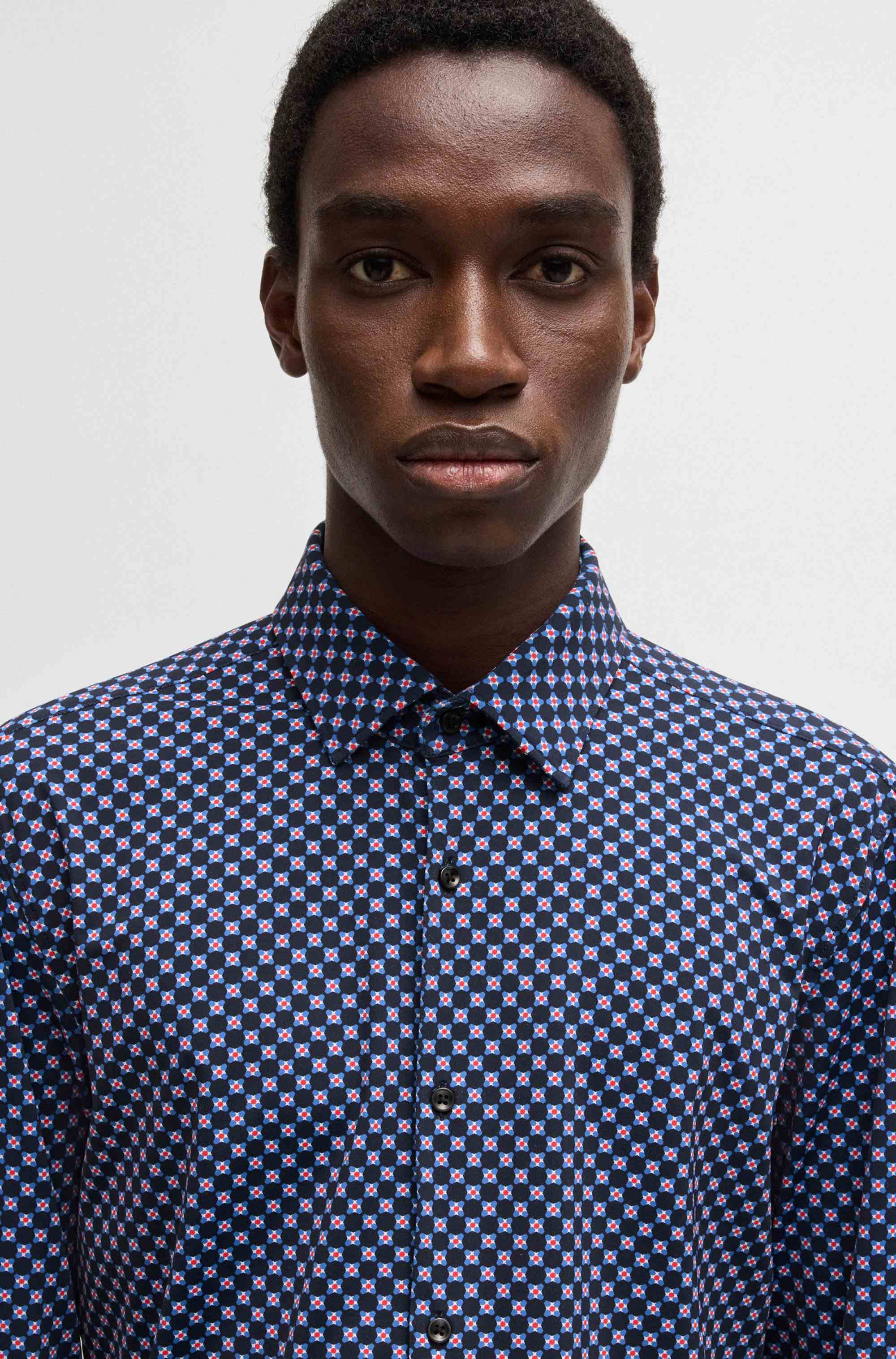 Slim-fit shirt in printed performance-stretch jersey