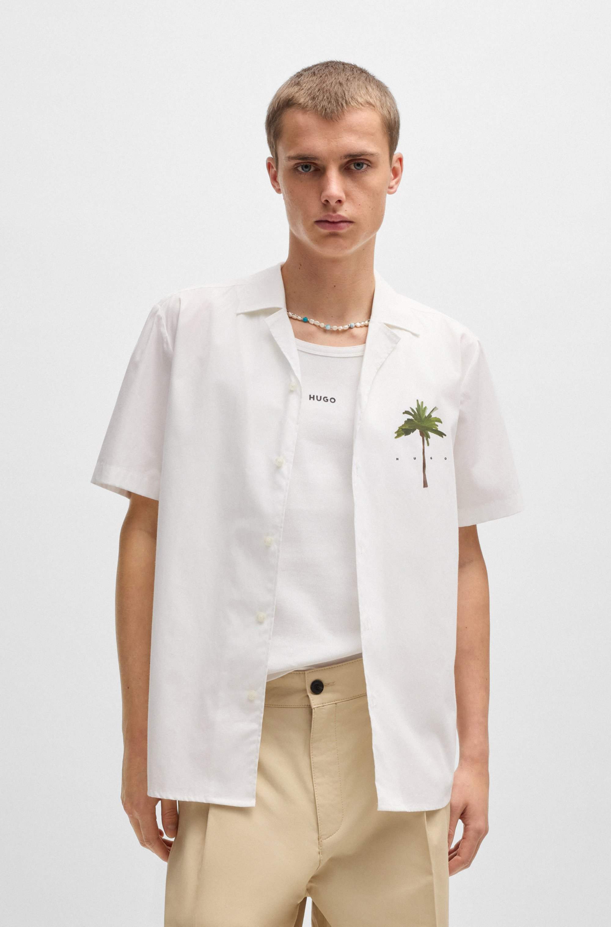 Relaxed-fit shirt in cotton with palm-tree prints