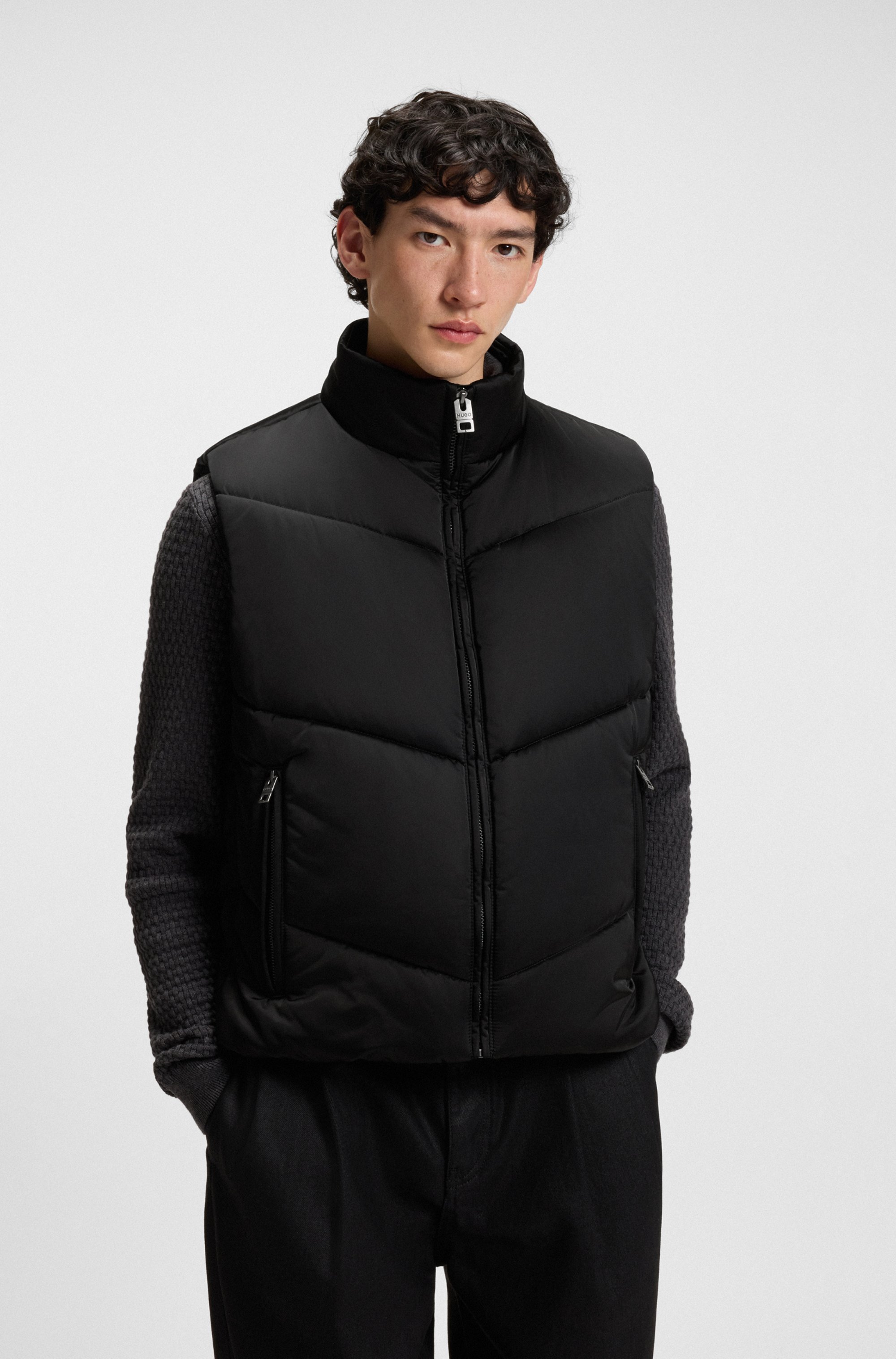 Water-repellent gilet in padded satin